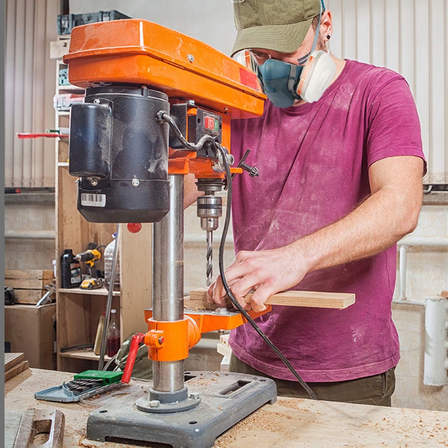 MASKA PRZECIWGAZOWA GAZOWAMASKA 11W1 ZESTAW Materiał guma