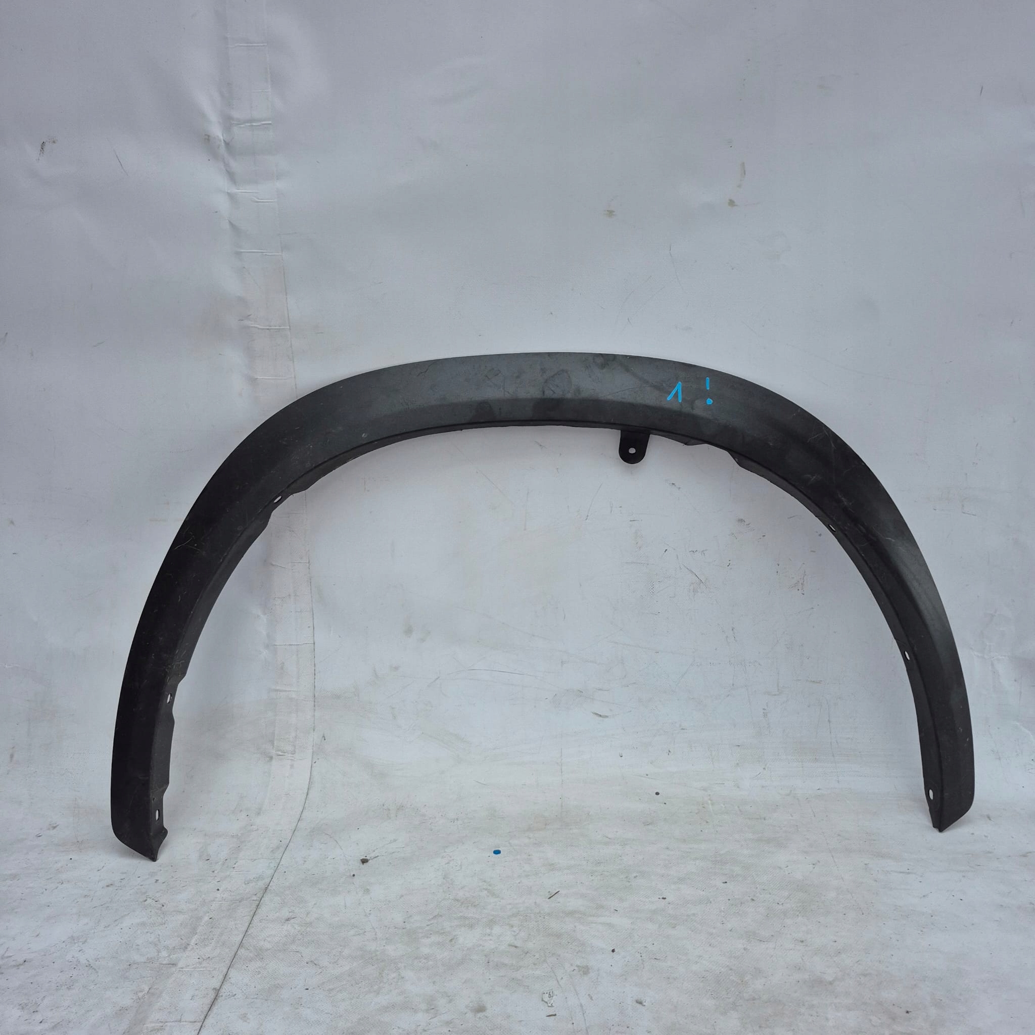 LEXUS NX and 1 14-21 moulding cap right front