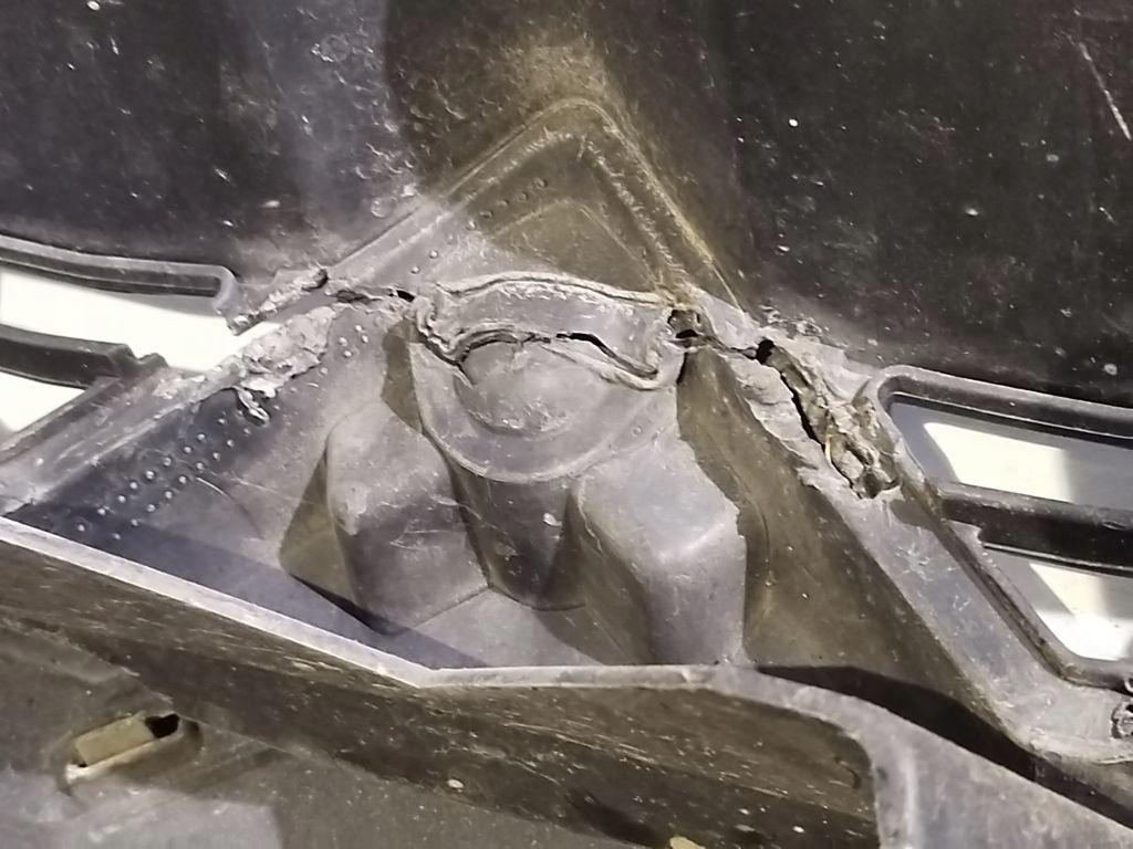 Citroen C4 a nárazník předek přední