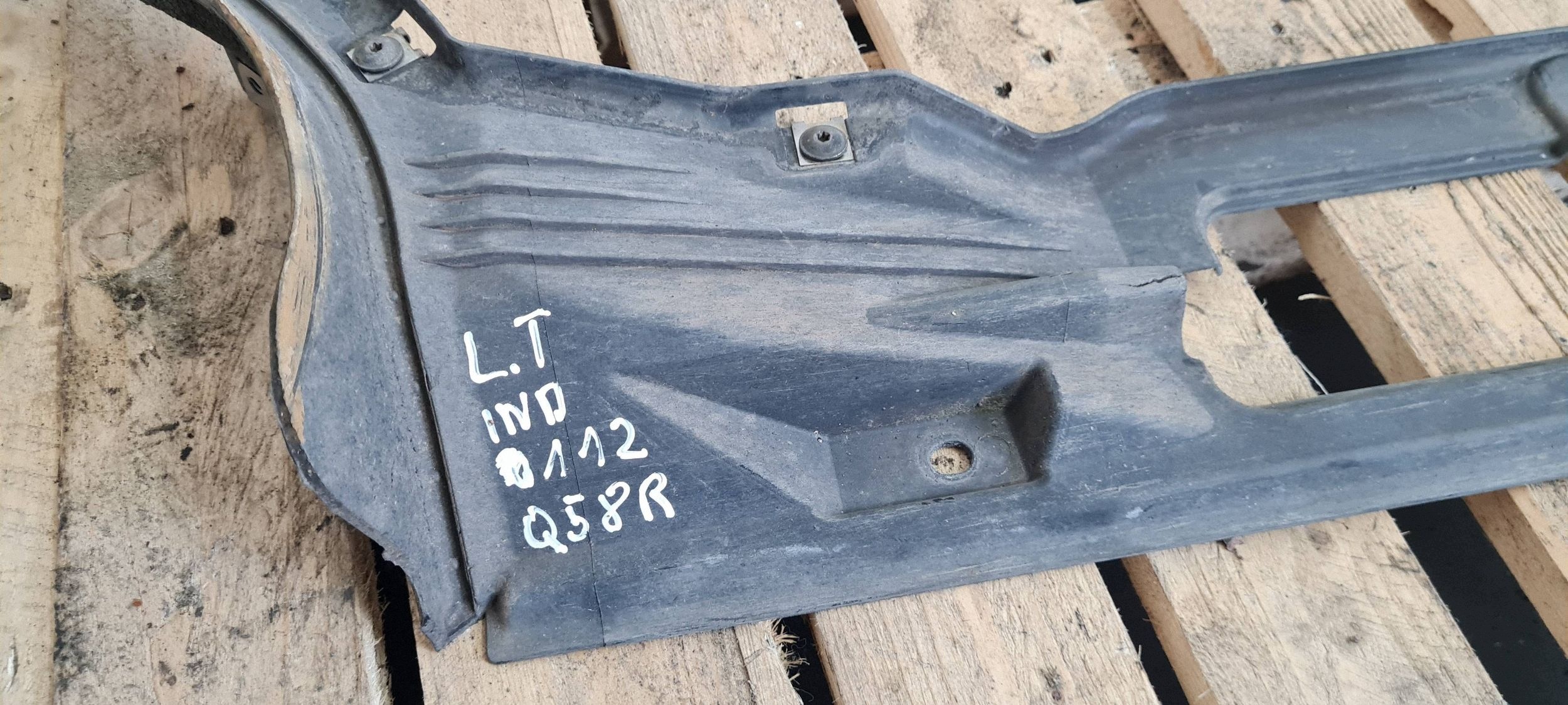 Q5 8R SQ5 cover cap chassis left left rear part 8R0825213A
