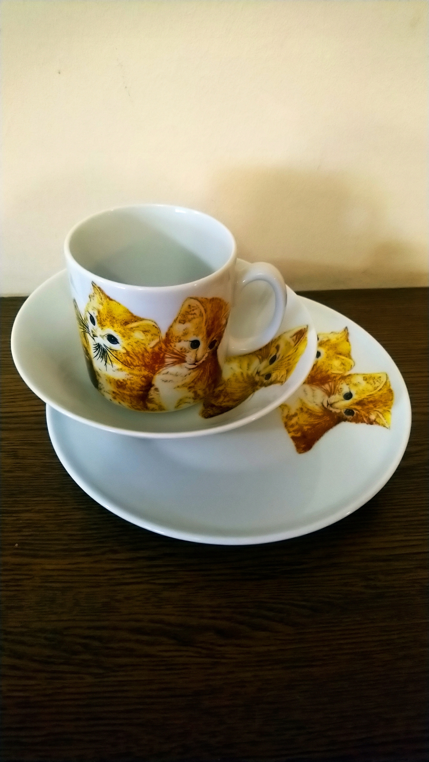 Zestaw dzieciecy miseczka talerzyk kubek porcelana