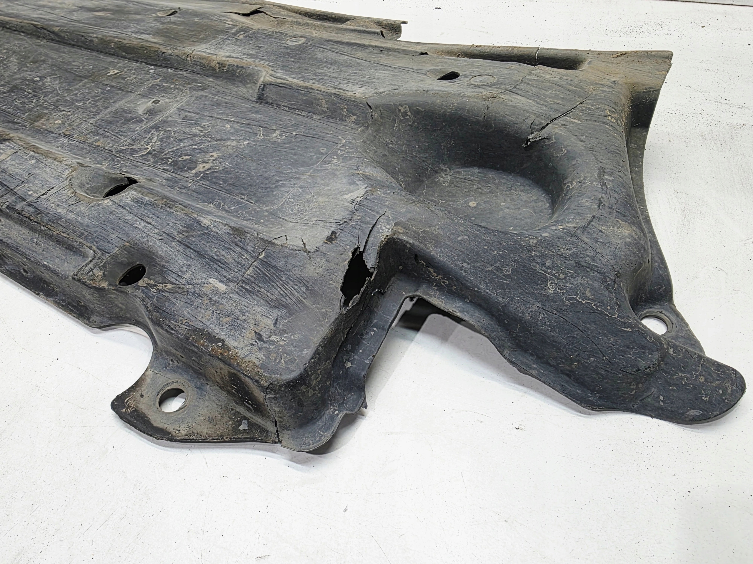 Blende Abdeckung abdeckung Unterfahrschutz links DUZA AUDI A6 C6 4F0825207F 7/26