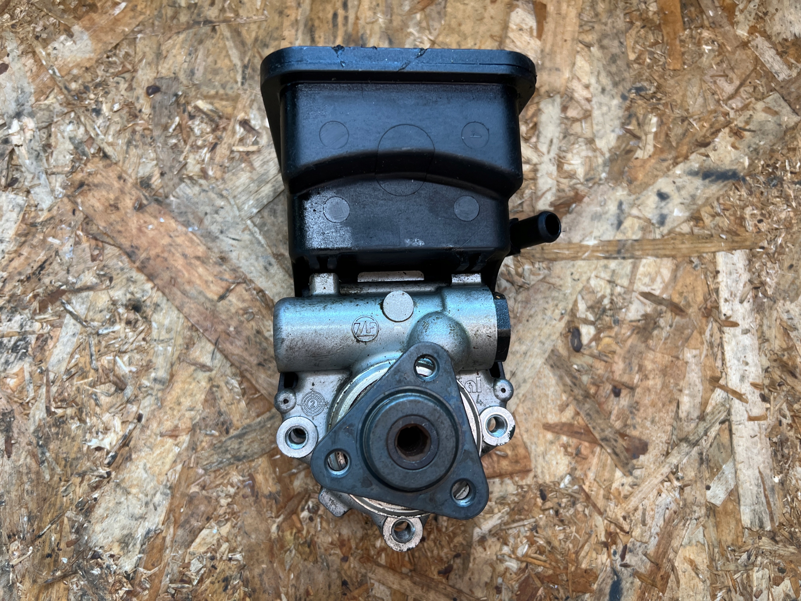 Pompa servosterzo 6756575 7692974519 BMW E46 E39 X5 E53 2.0 3.0D M47 M57