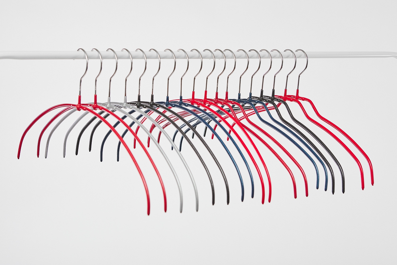 WIESZAKI NA UBRANIA ODZIEŻ DO SZAFY METAL ANTYPOŚLIZG MADE IN GERMANY x10 Kod producenta 4002651950198