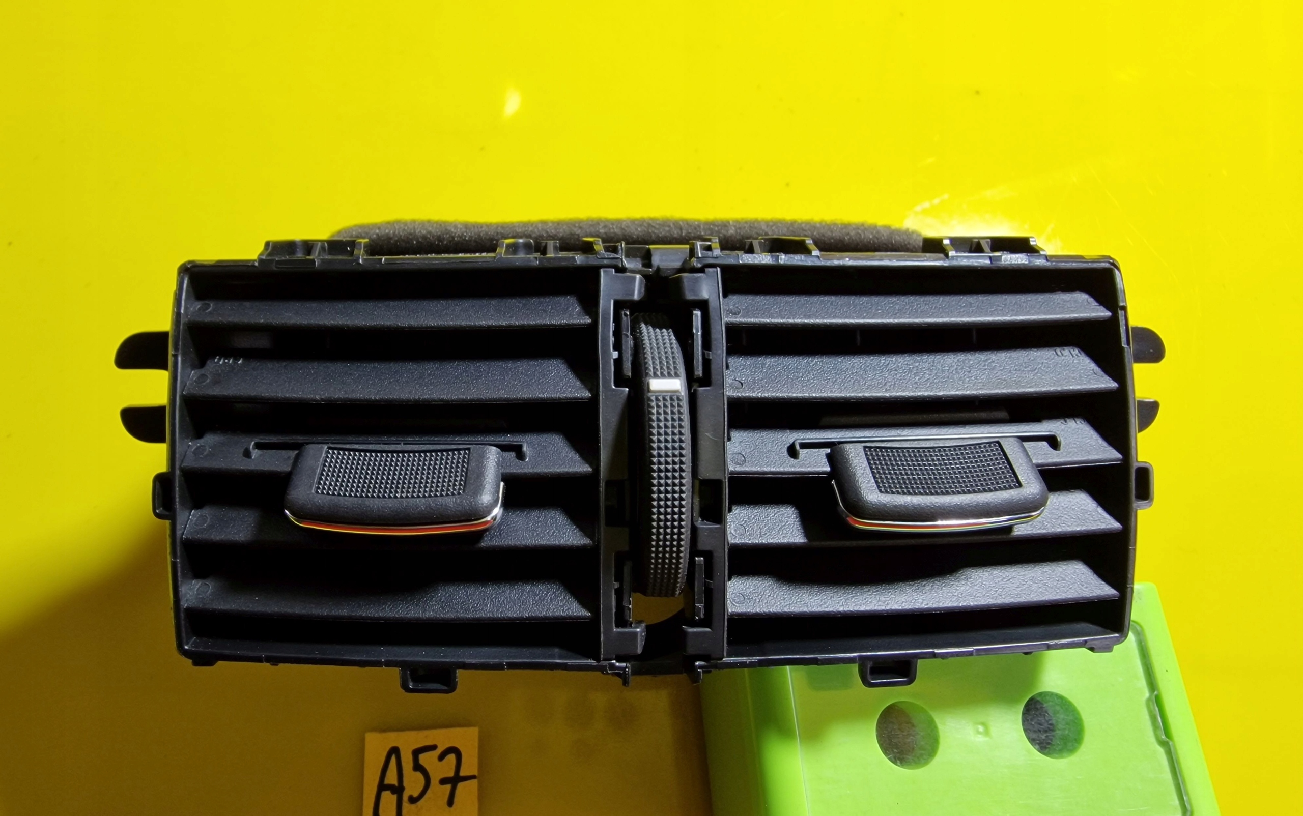 Вентиляційна решітка MERCEDES X Class W470