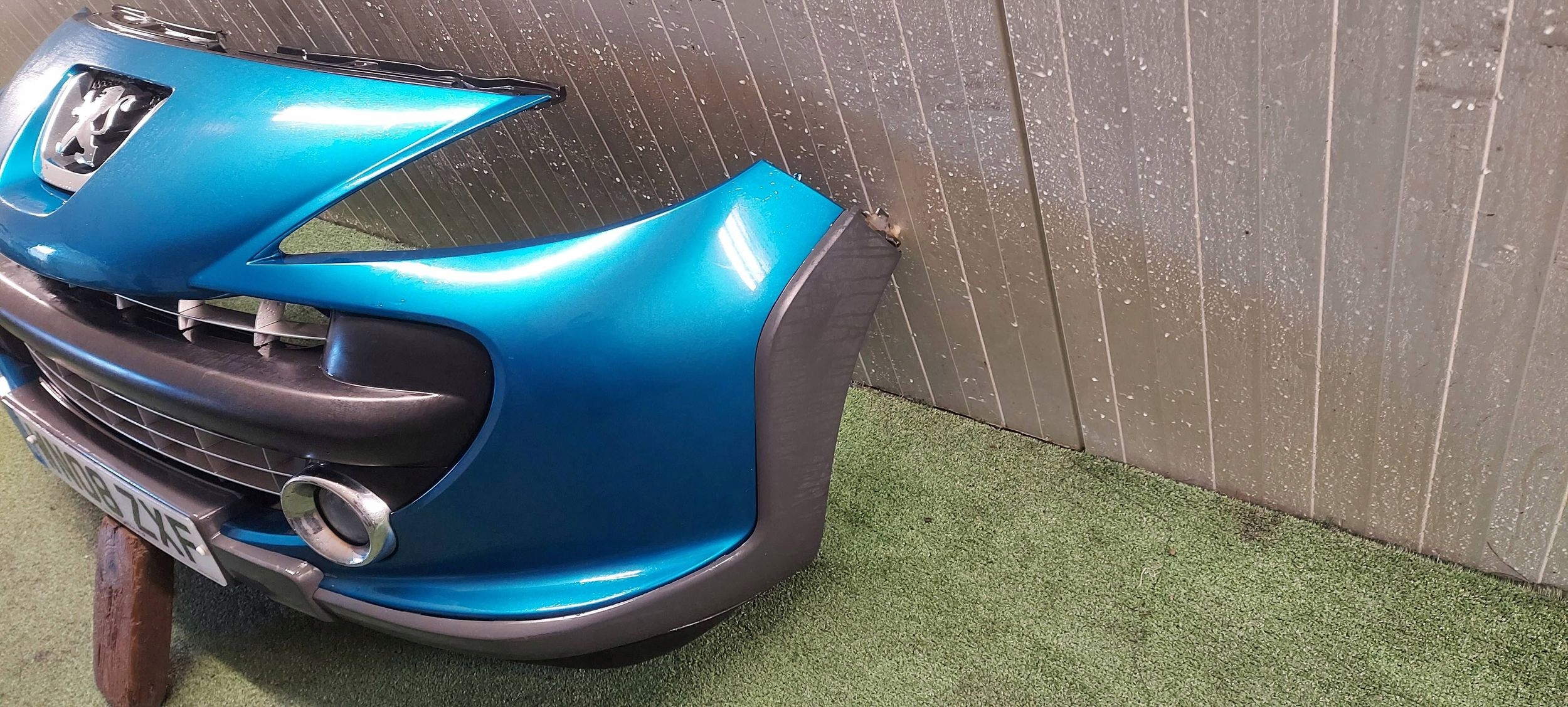 bumper front PEUGEOT 207 CROSS LAK: KMU
