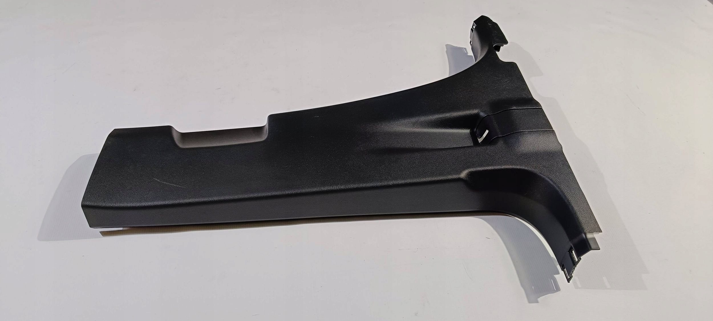 cover side panel slupka B left left Ford Explorer 2020