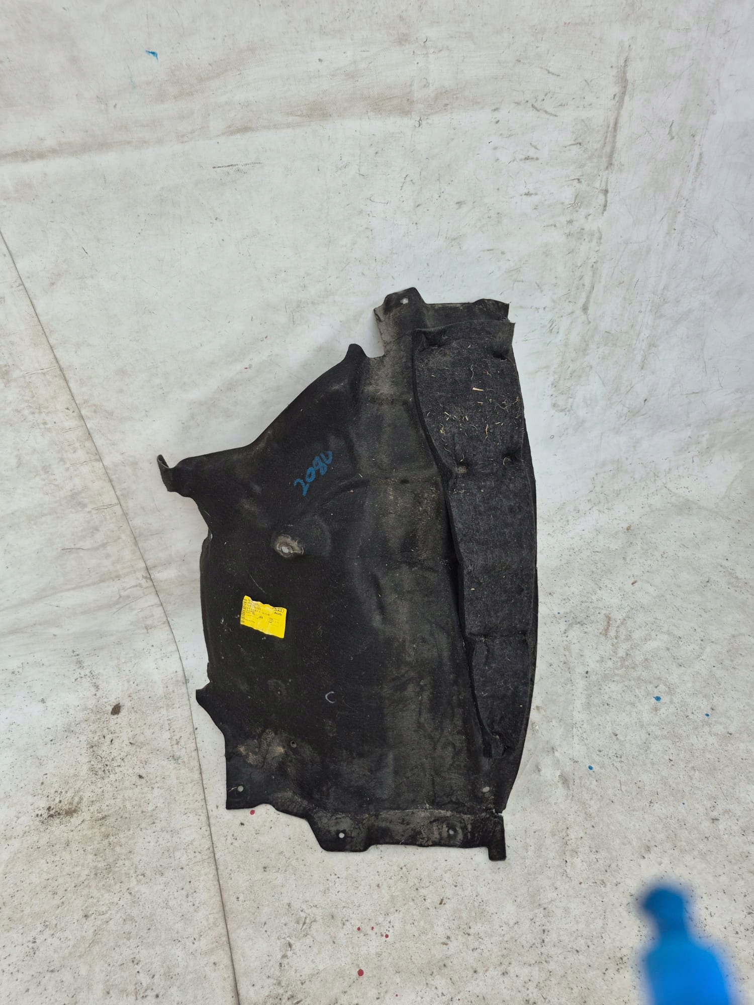 AUDI Q8 4M8 18- mudguard right front front 4M8821192C