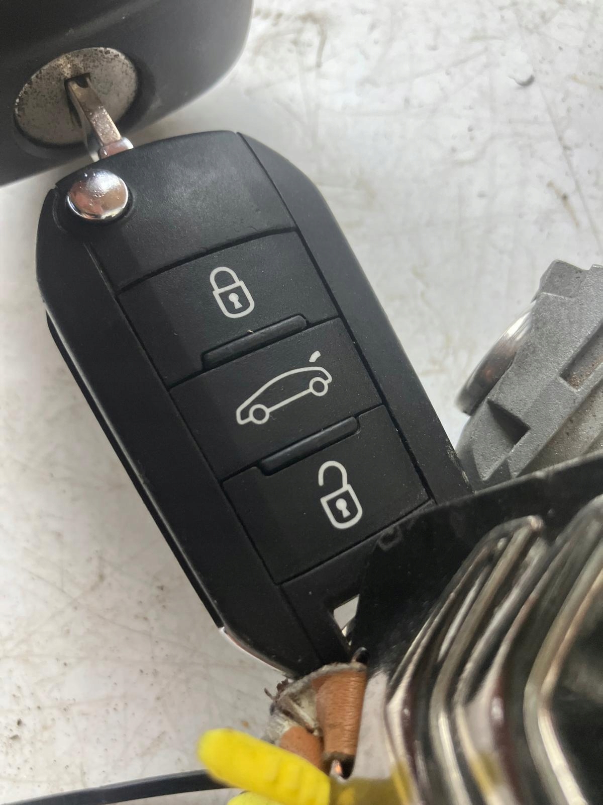 Allumage Insert 2 KLUCZYKI WLEWKA CITROEN C4 CACTUS