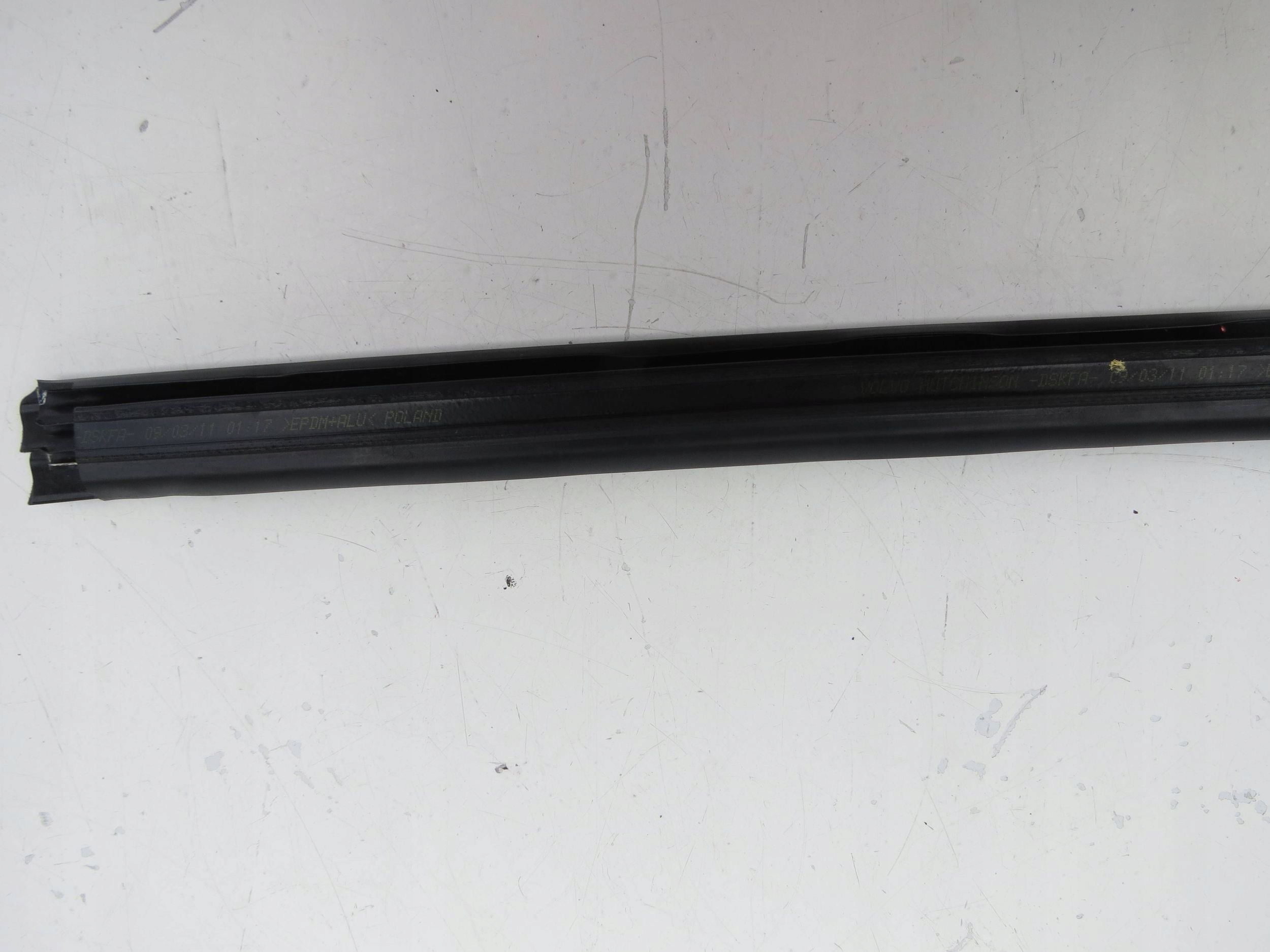 moulding dust VOLVO V60 2.0