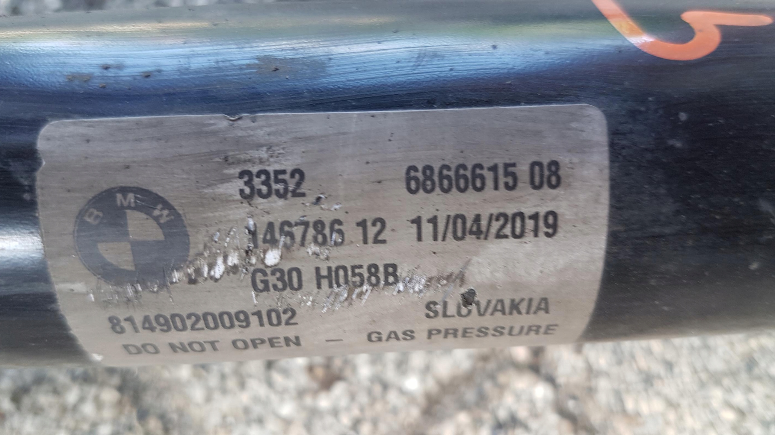 shock absorber left rear part BMW SERIA 5 G30 6866615