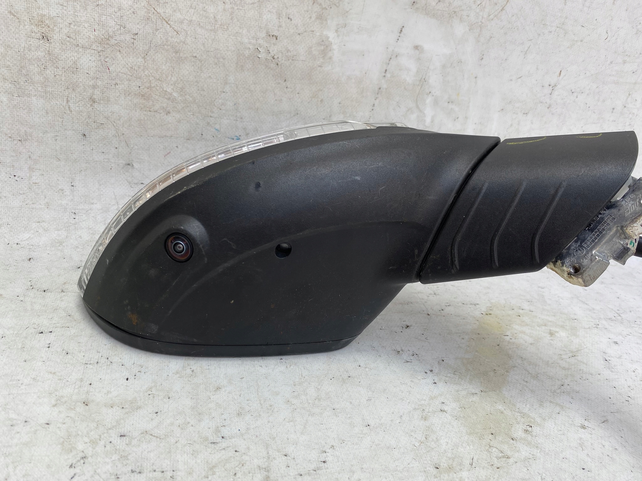 CUPRA BORN 21- mirror right support 7+13 PIN 10F857502J