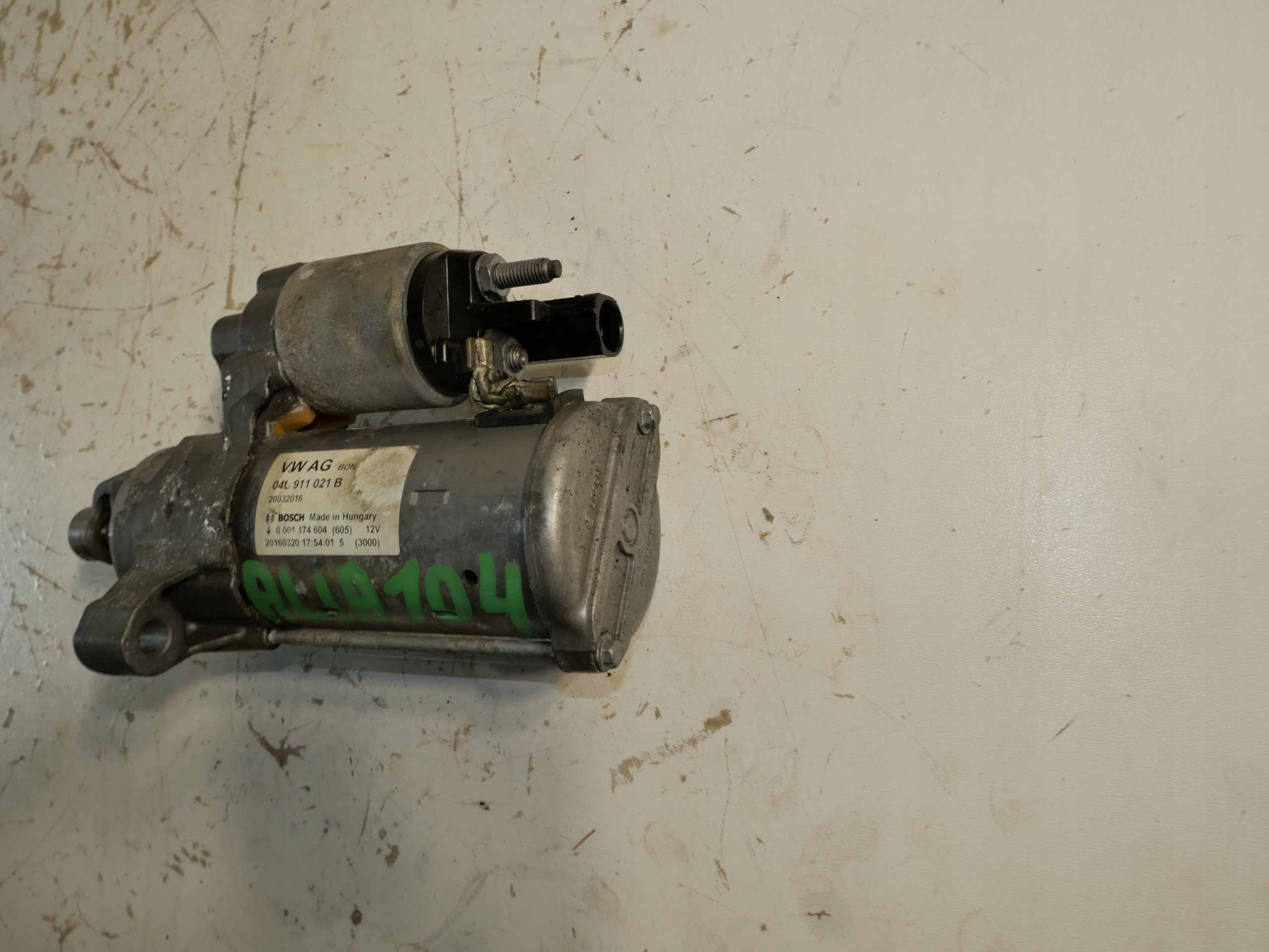 starter AUDI A4 B8 2.0 TDI 04L911021B