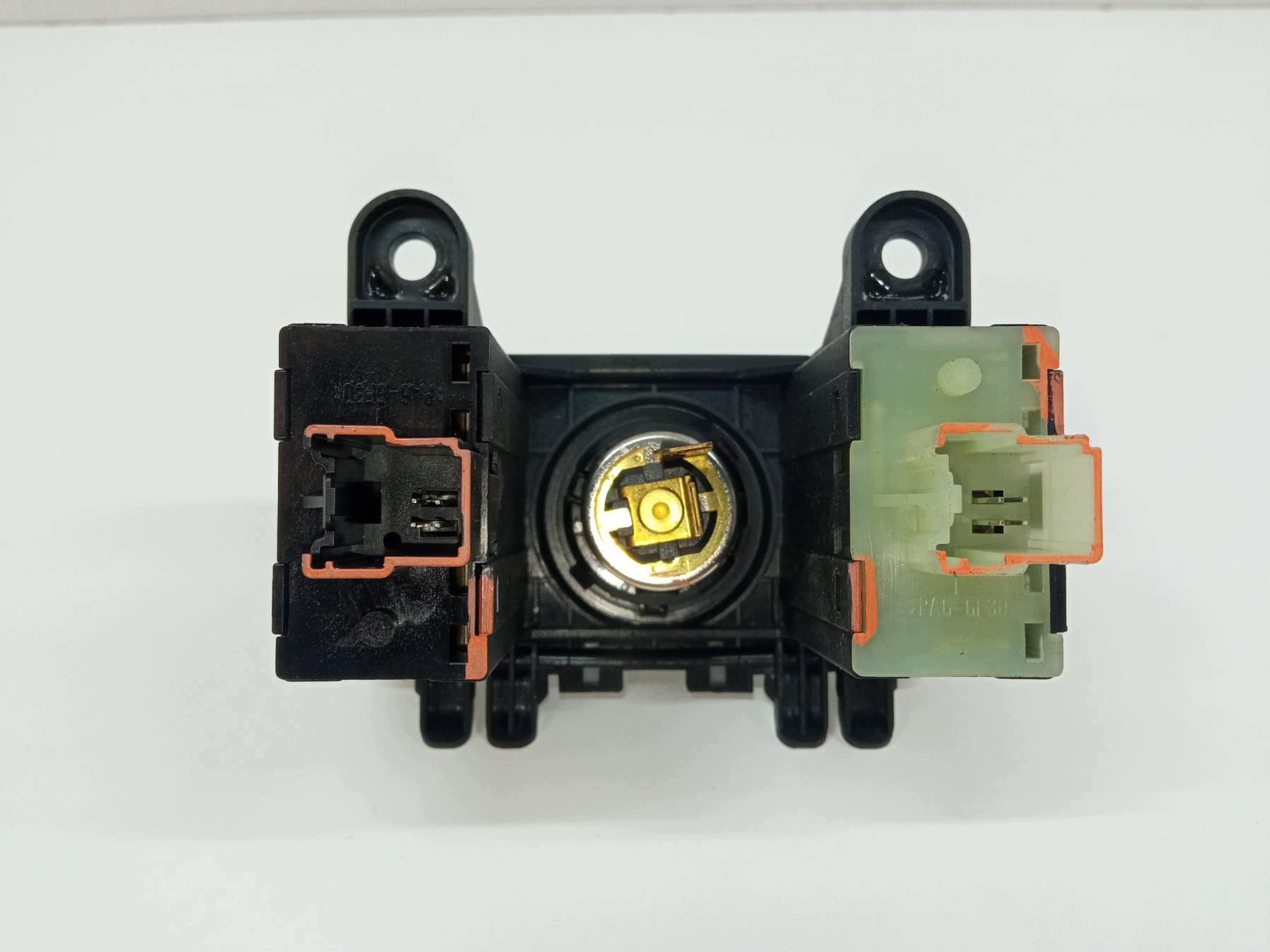 Schalter SITZ OGRZEWANIA CJ5T-19K314-BA Ford Kuga II (2012-)