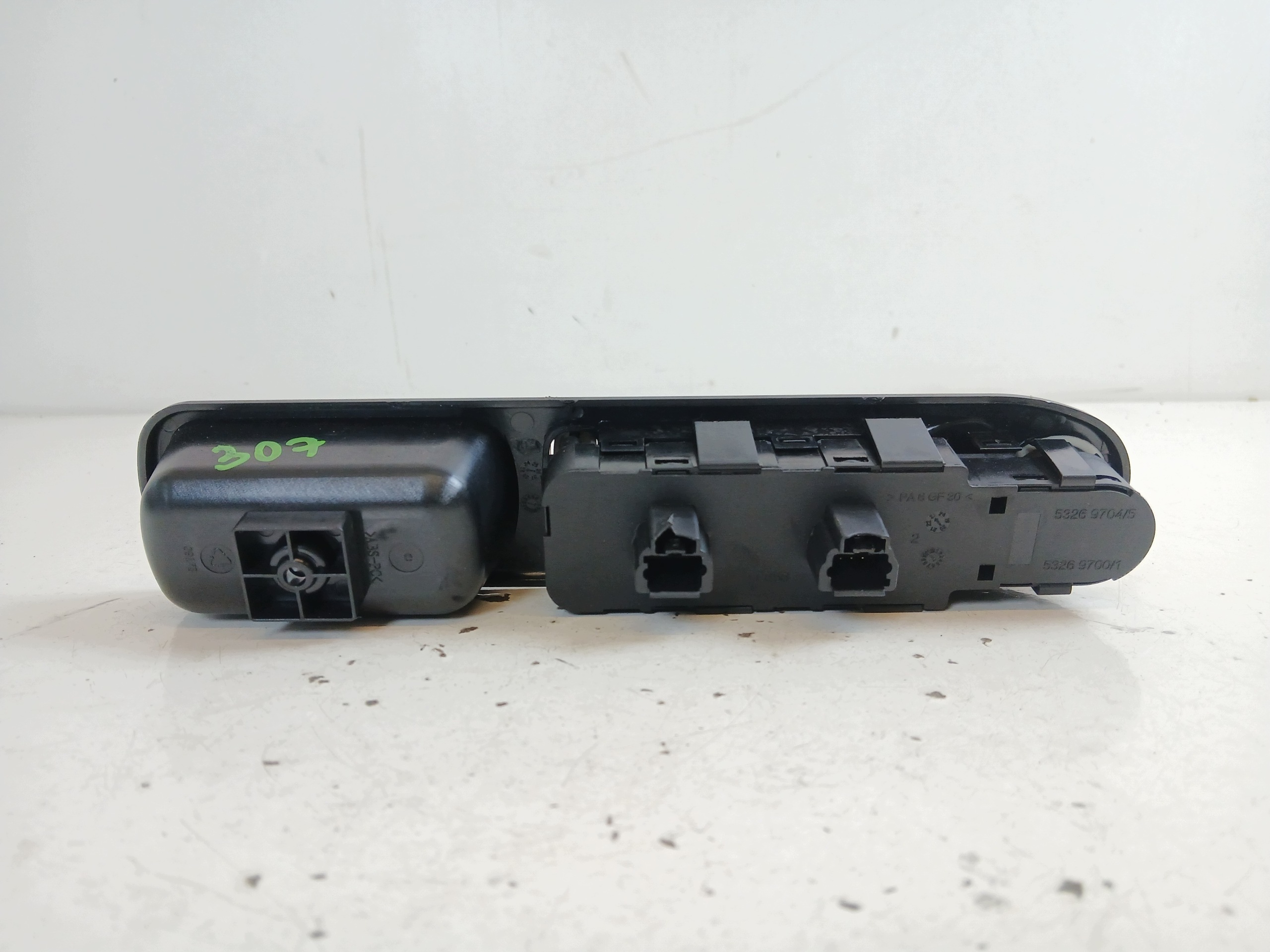 PEUGEOT 307 PANEL okna levý předek 53269704