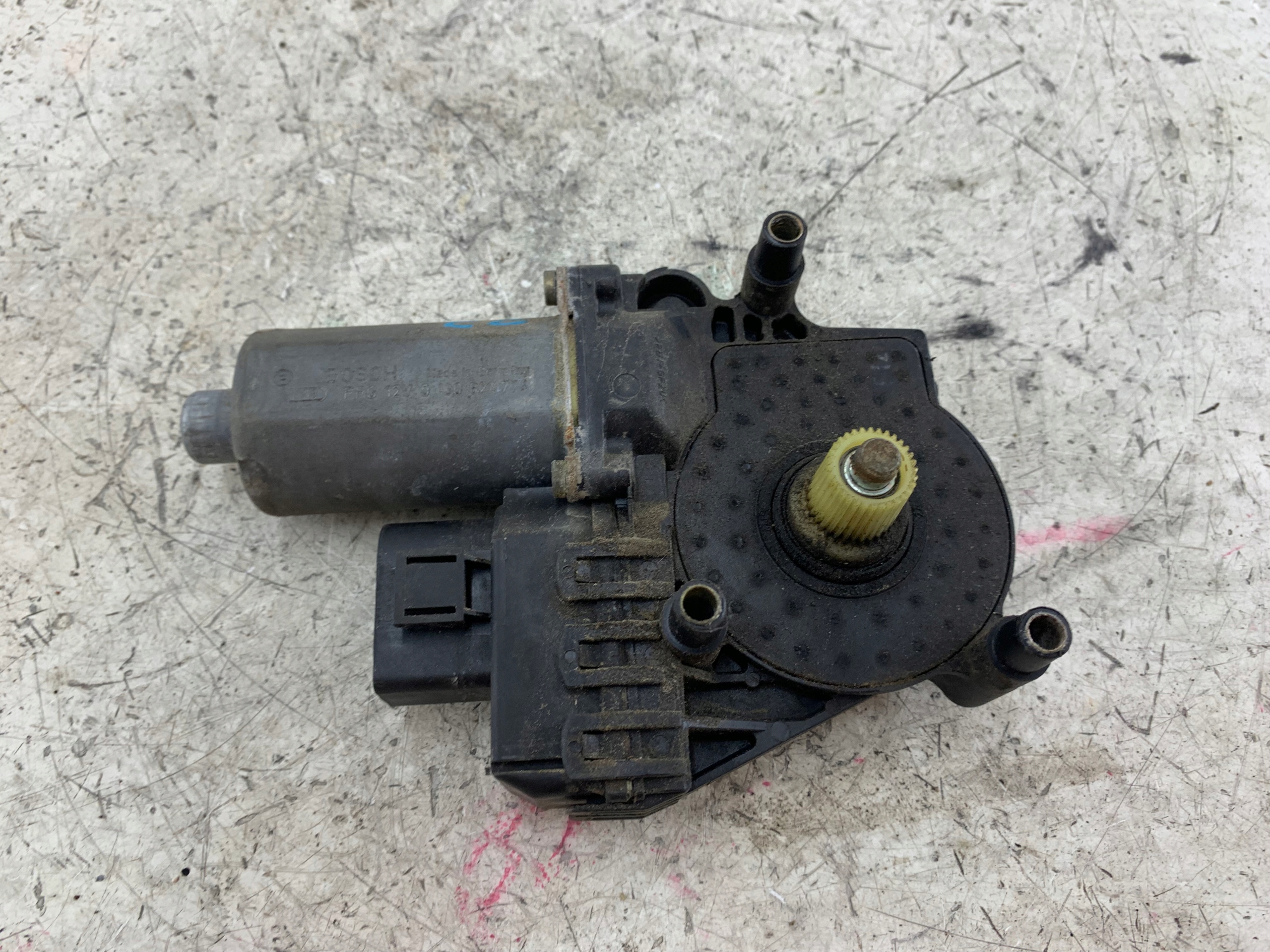 AUDI A6 C5 mini motor windows right front 0130821774