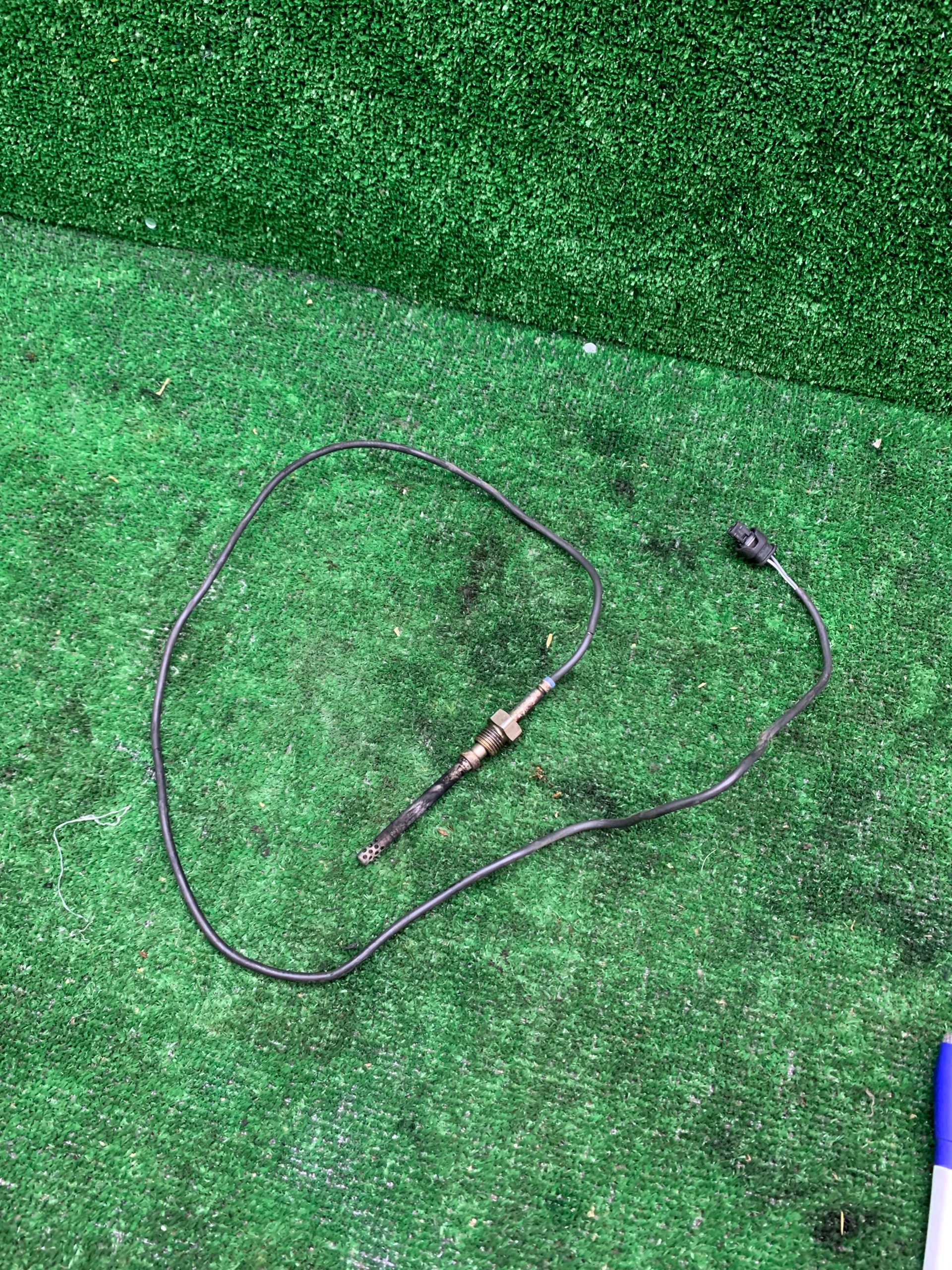 Mercedes C klasa W203 Sensor TEMPERATURY Gase A0051531028