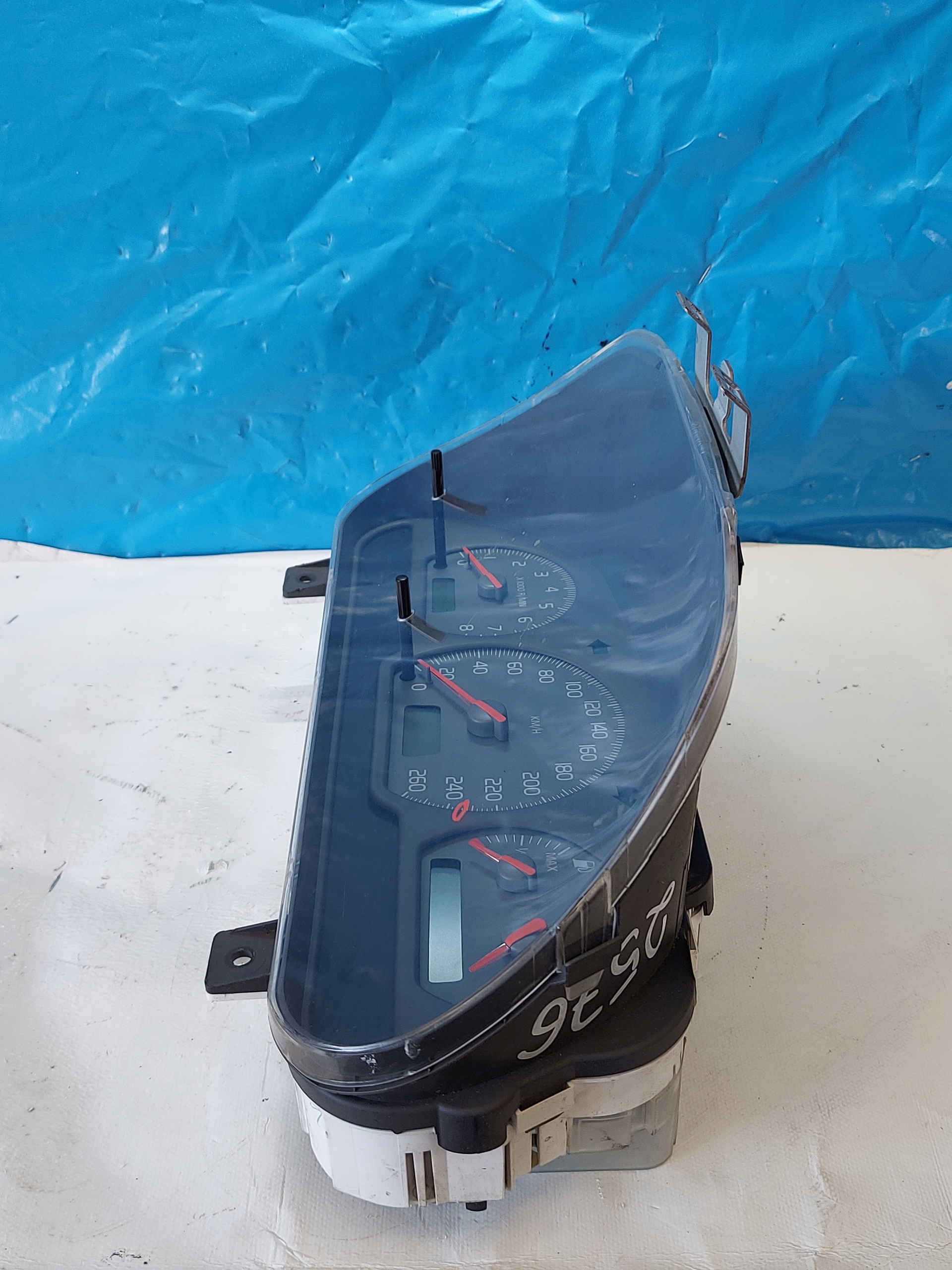 dials clock VOLVO V40 and 1.8 B 30889710B