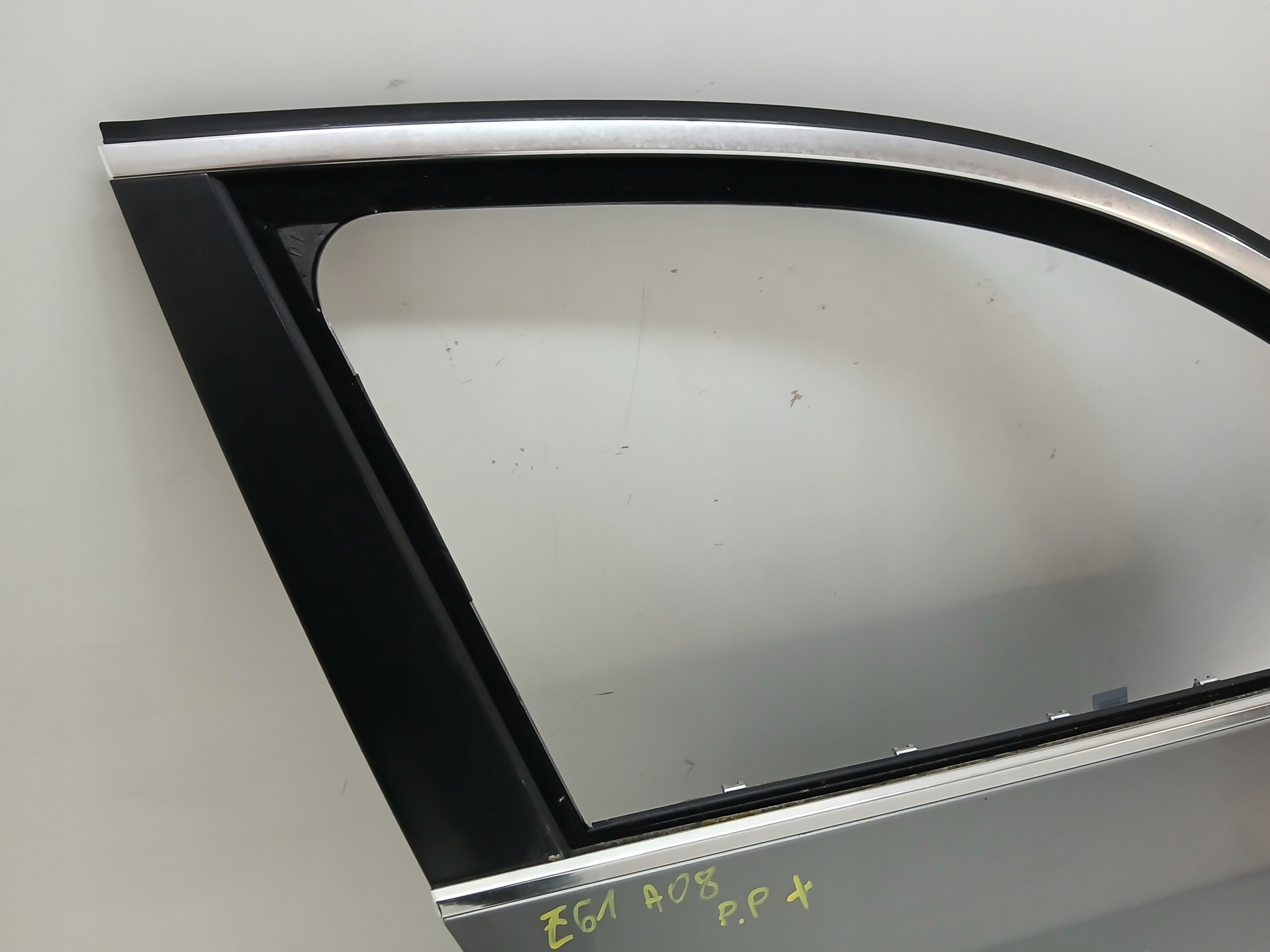 dveře pravé přední předek BMW E60 E61 SILBERGRAU