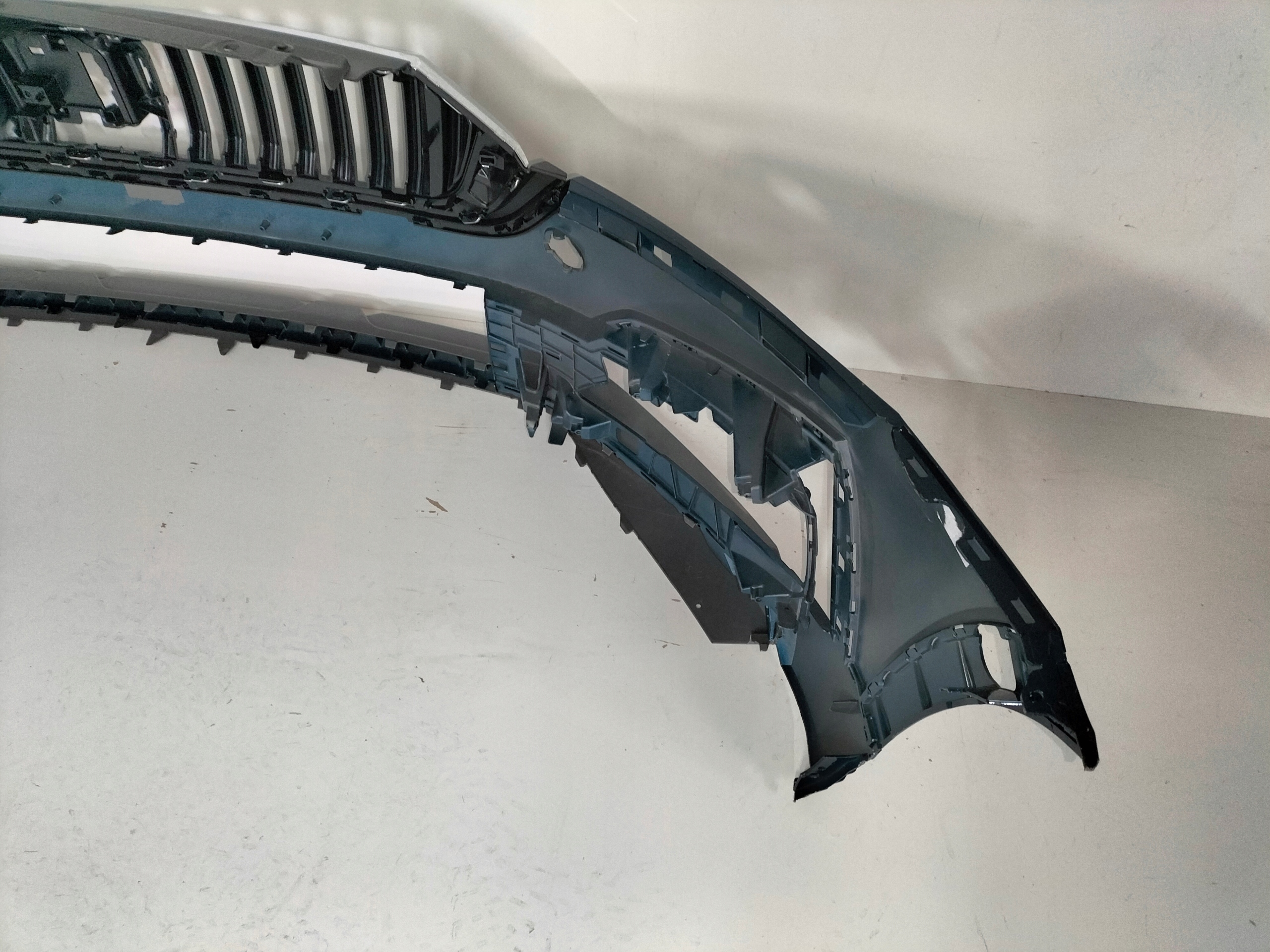 Frontstoßstange vorne SKODA OCTAVIA 4 IV 19- SCOUT
