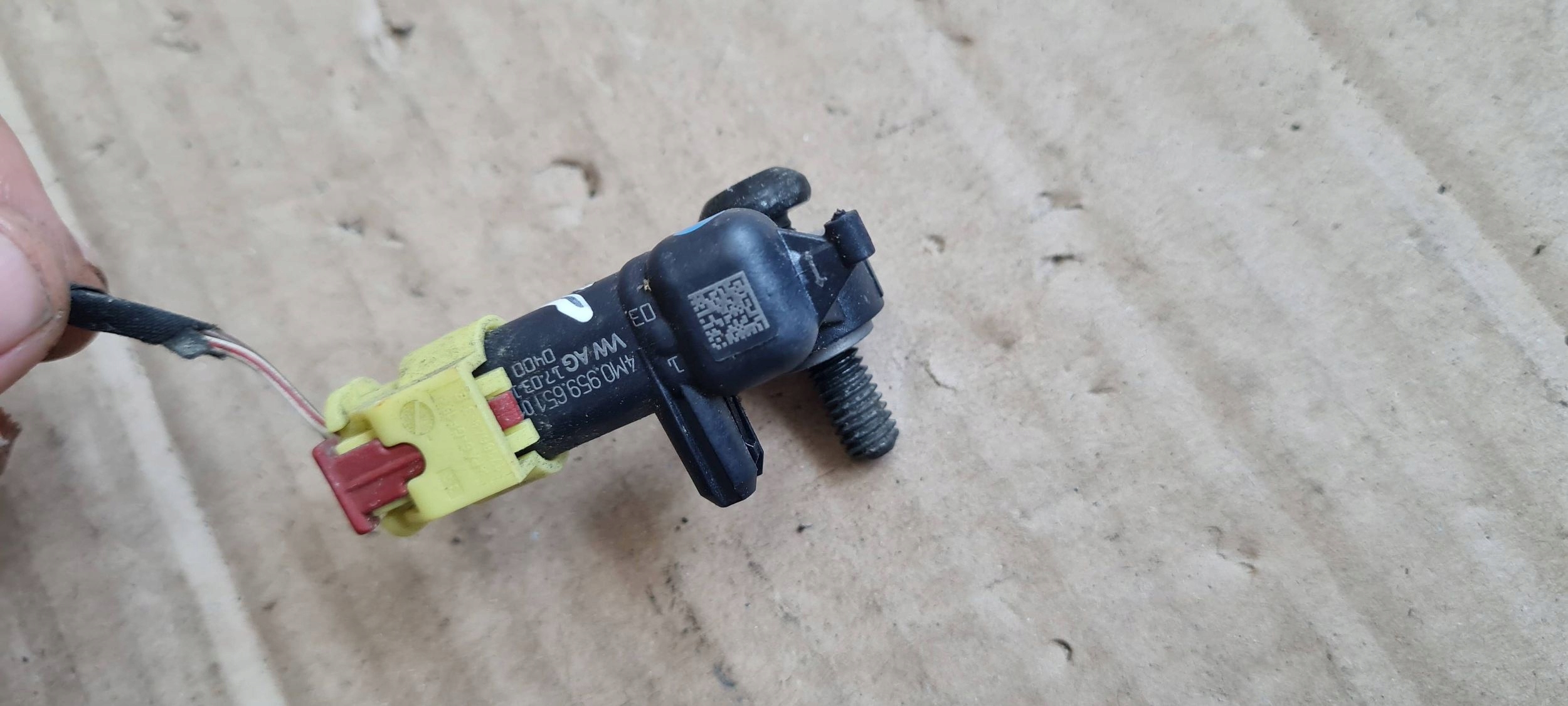 A4 B9 8W S4 impact sensor connecting spoiler 4M0959651 S5 Q7 Q5 A5 8W