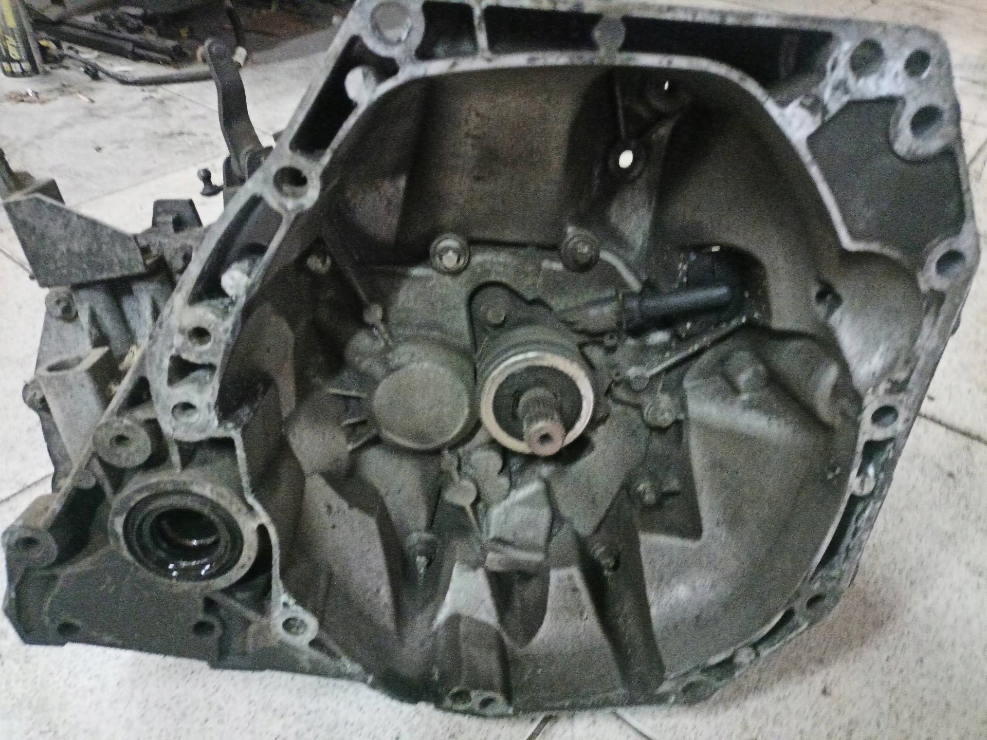 Getriebe Nissan Qashqai J10 2008 CEJR0S2GST