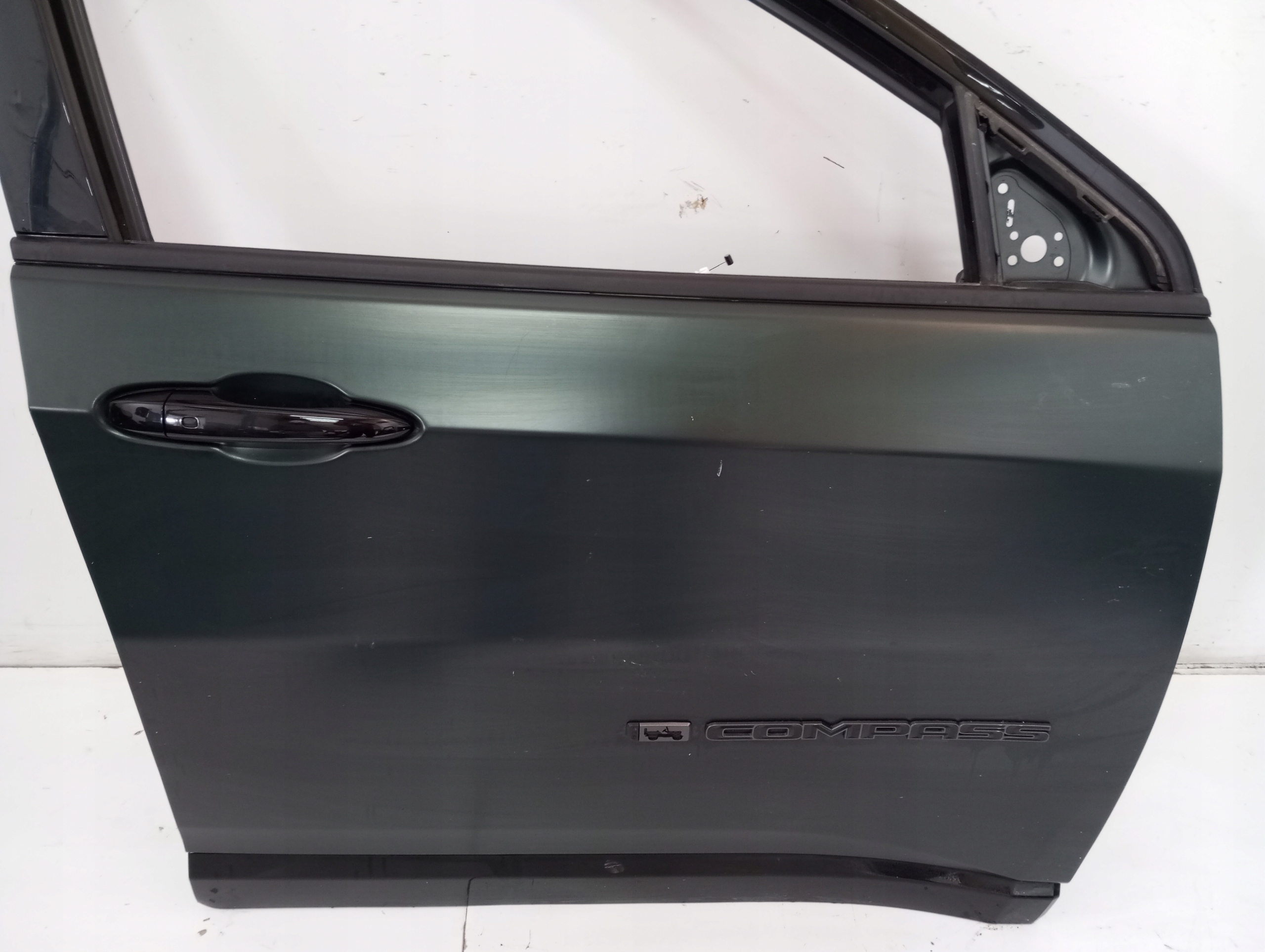 Drzwi PRAWE PRZEDNIE JEEP COMPASS II 21R BSZ Producent części Jeep OE