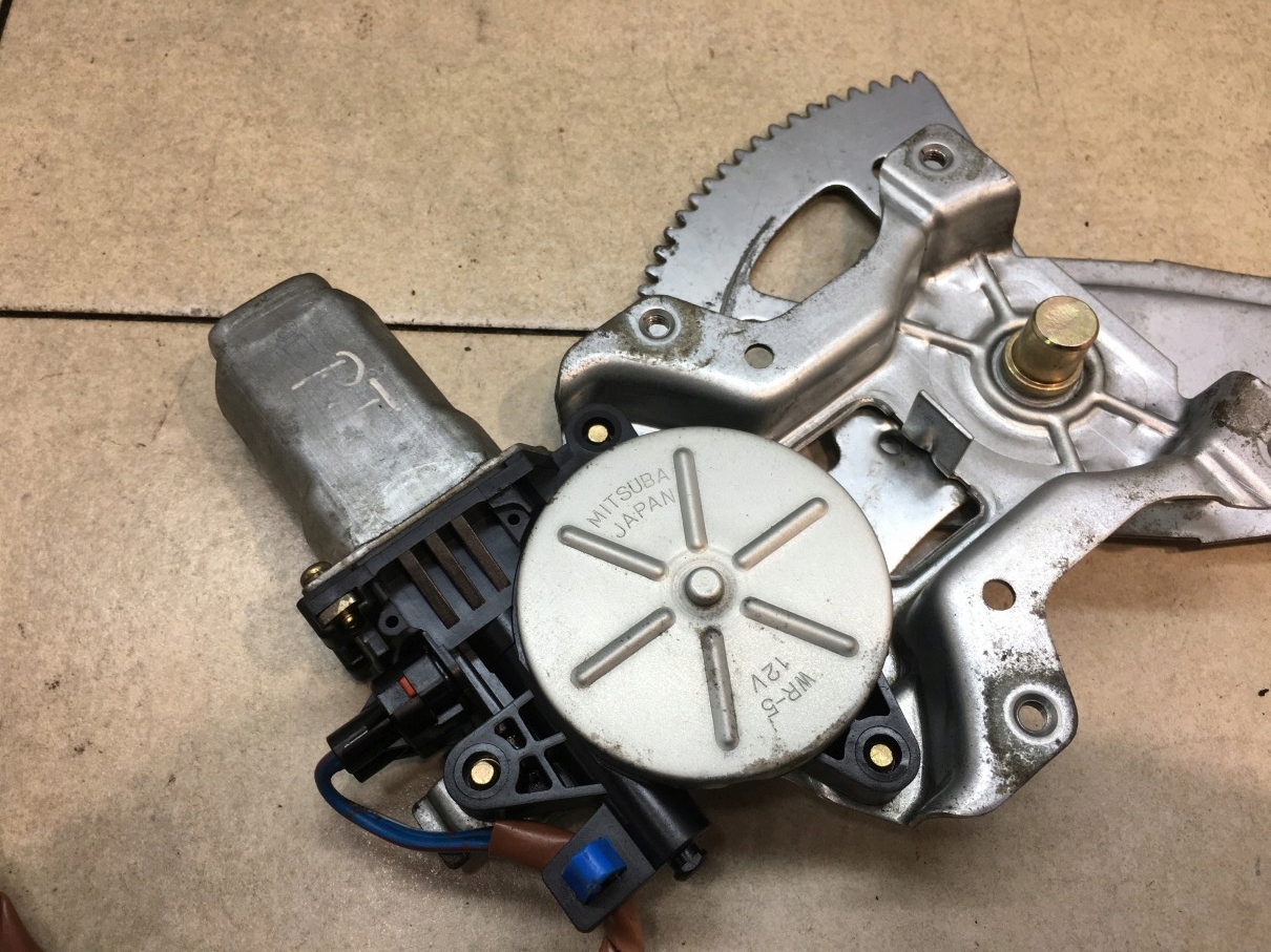 window regulator right rear part HONDA HR-V and