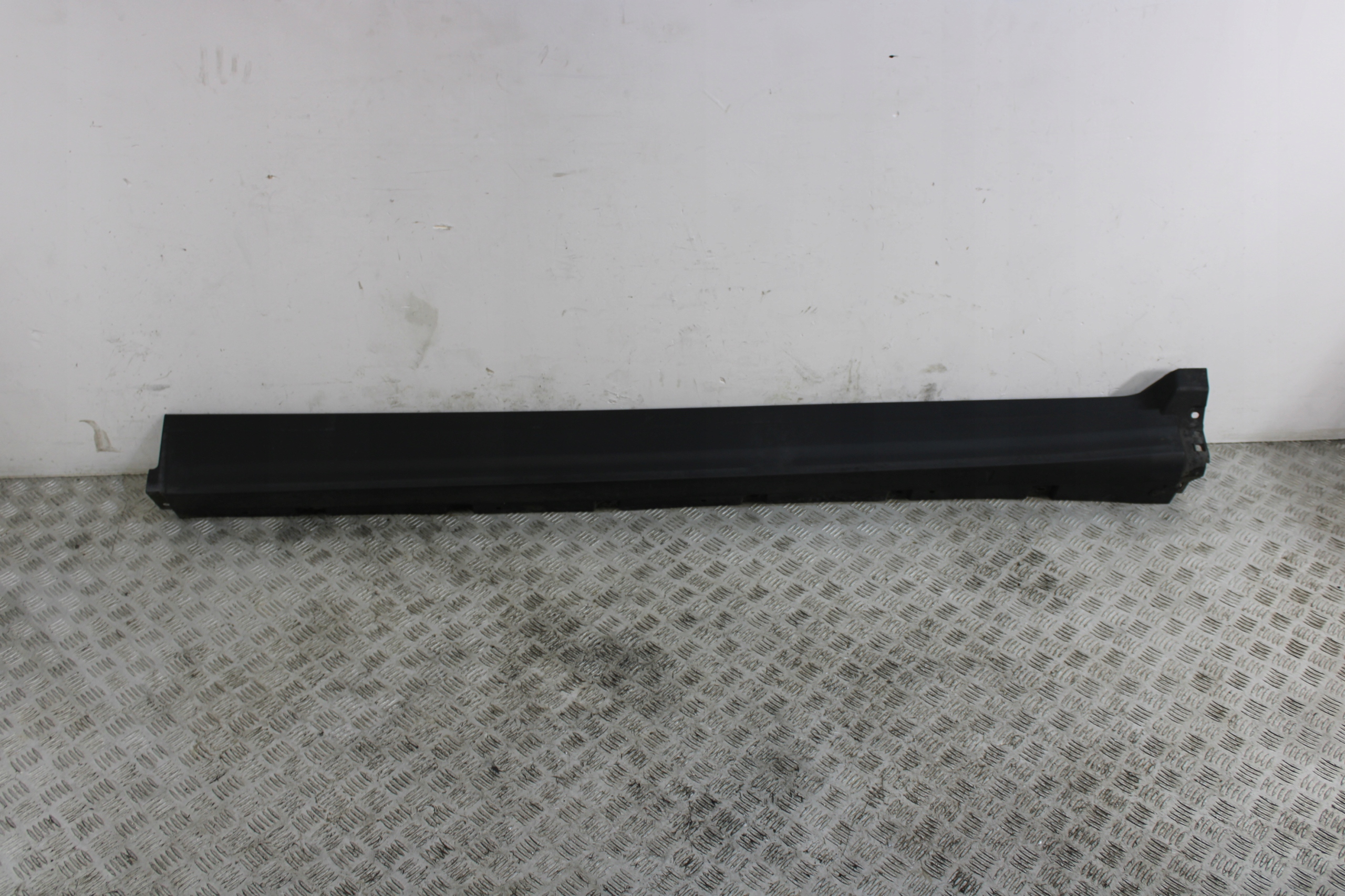 cap threshold threshold left MASERATI LEVANTE M161 670040335