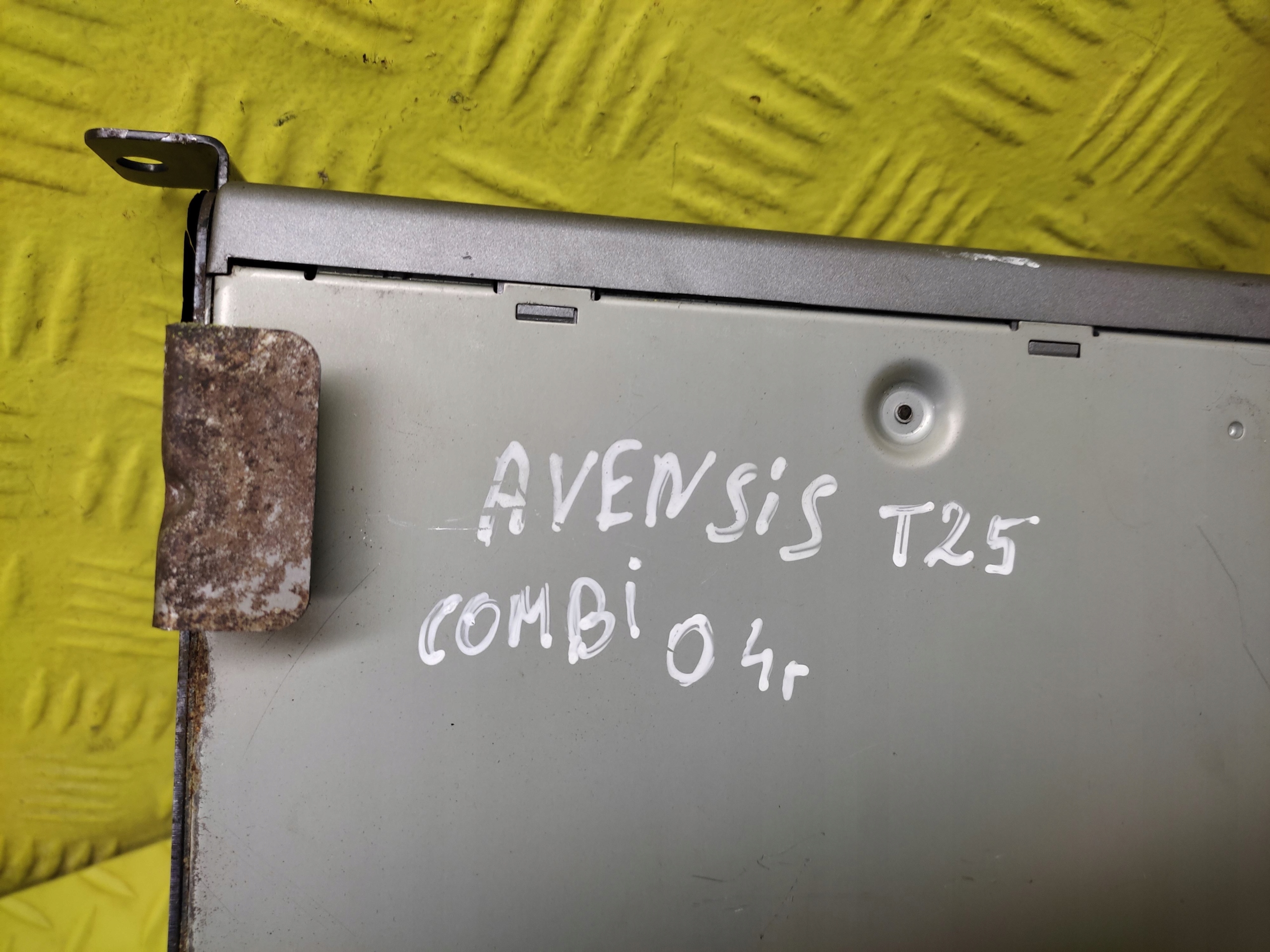 TOYOTA AVENSIS T25 player navigation devices 0866200870
