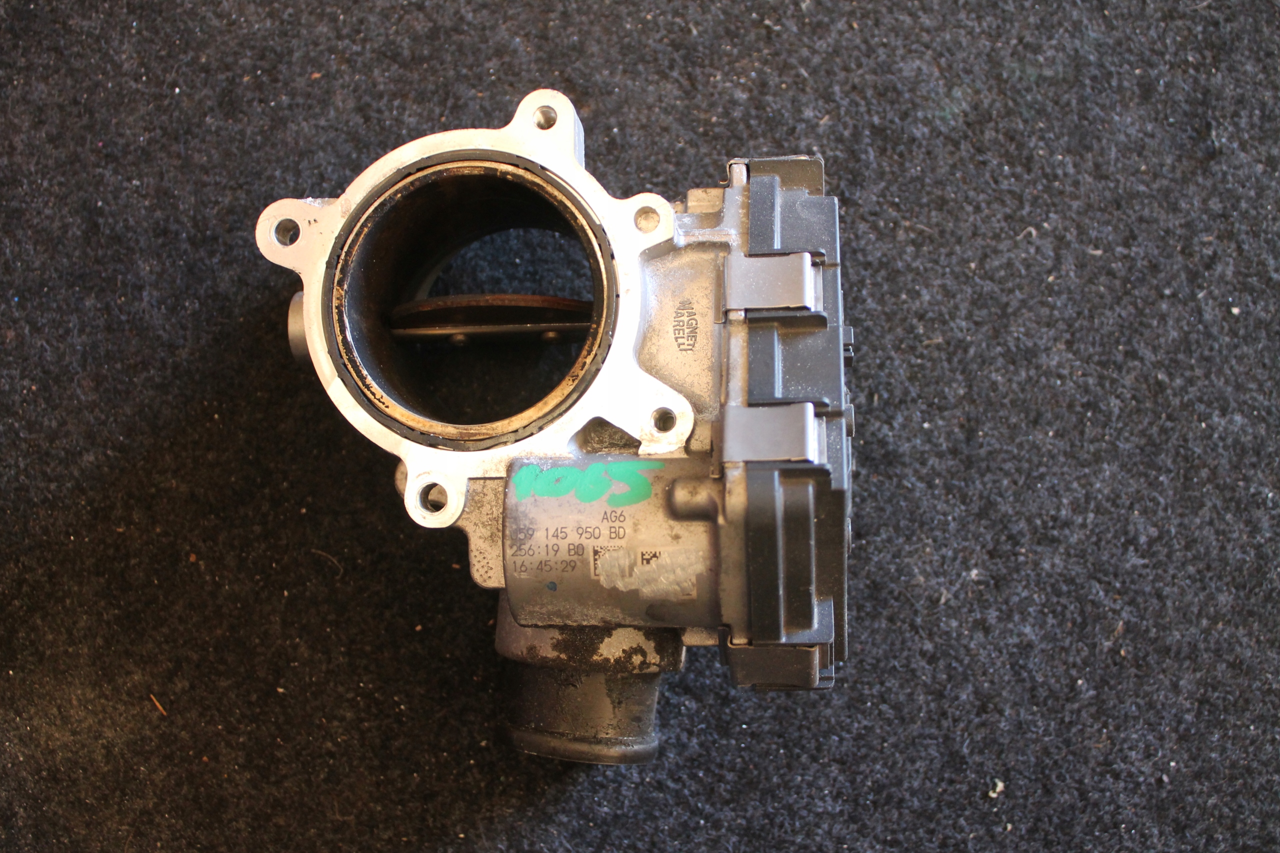 1065. throttle flap AUDI 059145950BD