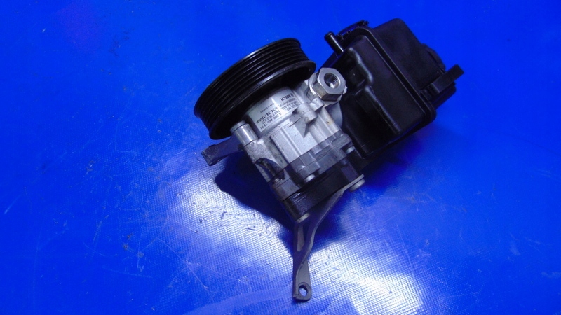 servo pump 2.2CDI MERCEDES SPRINTER 906 06-18R