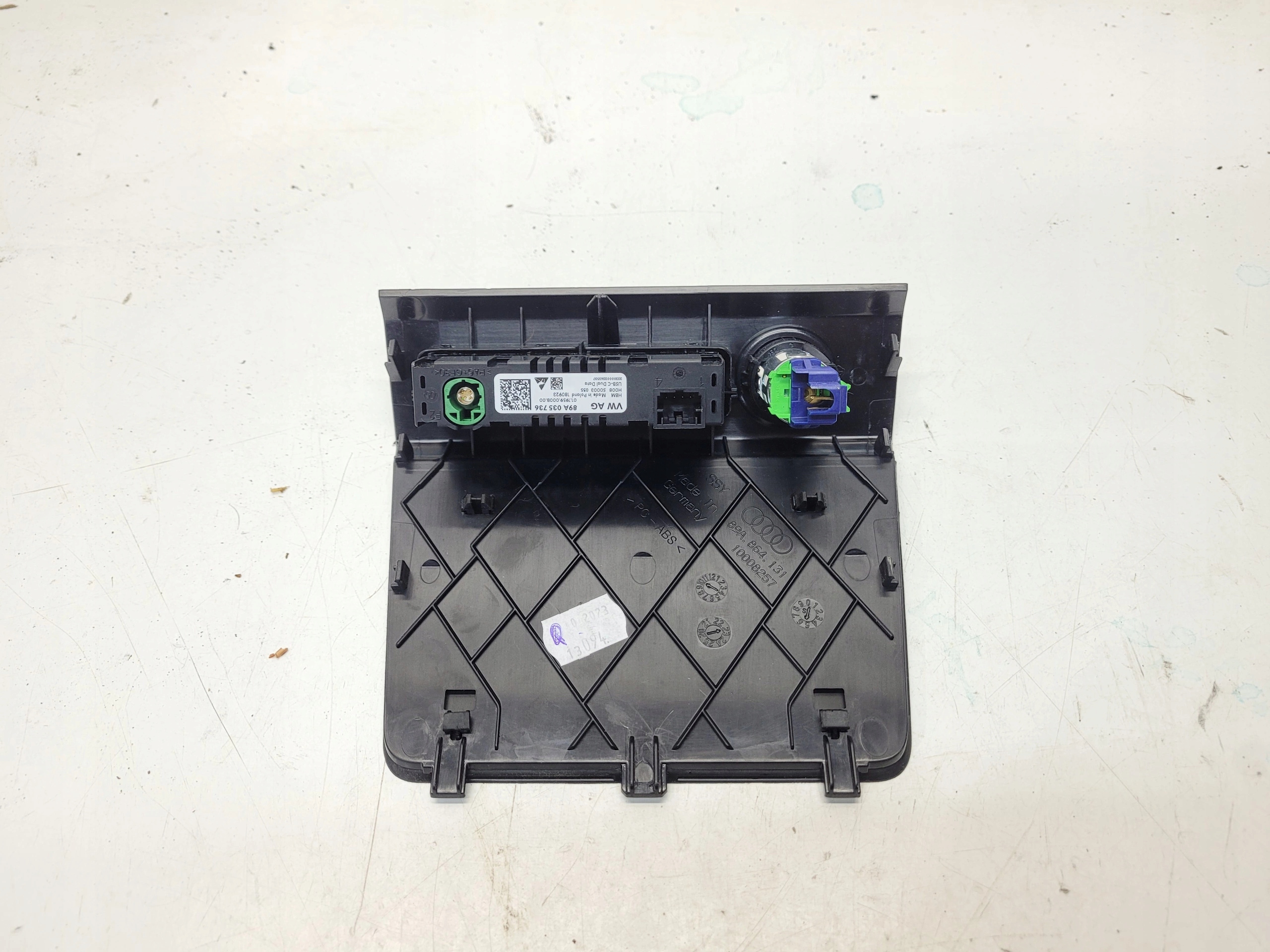 adapter, stecker PORT USB TYP C AUDI Q4 E-TRON Q3 89A035736 89A864131