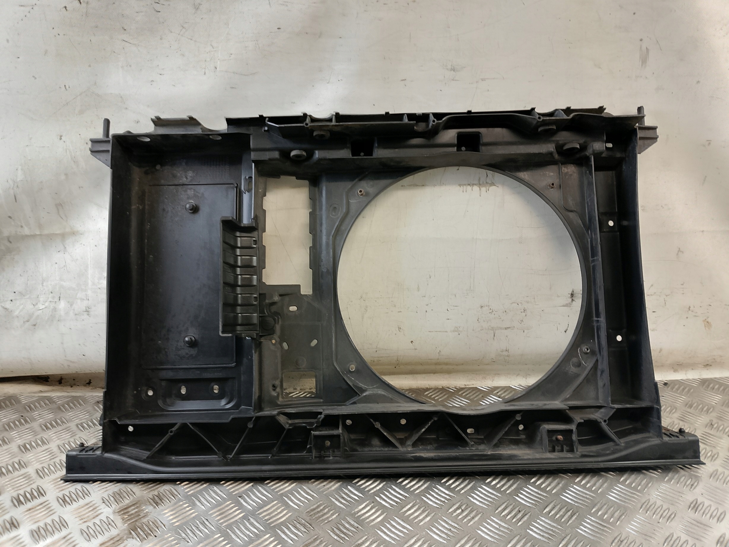 support panel for radiators pillar CITROEN C4 and PICASSO 1.6 B 9658574780