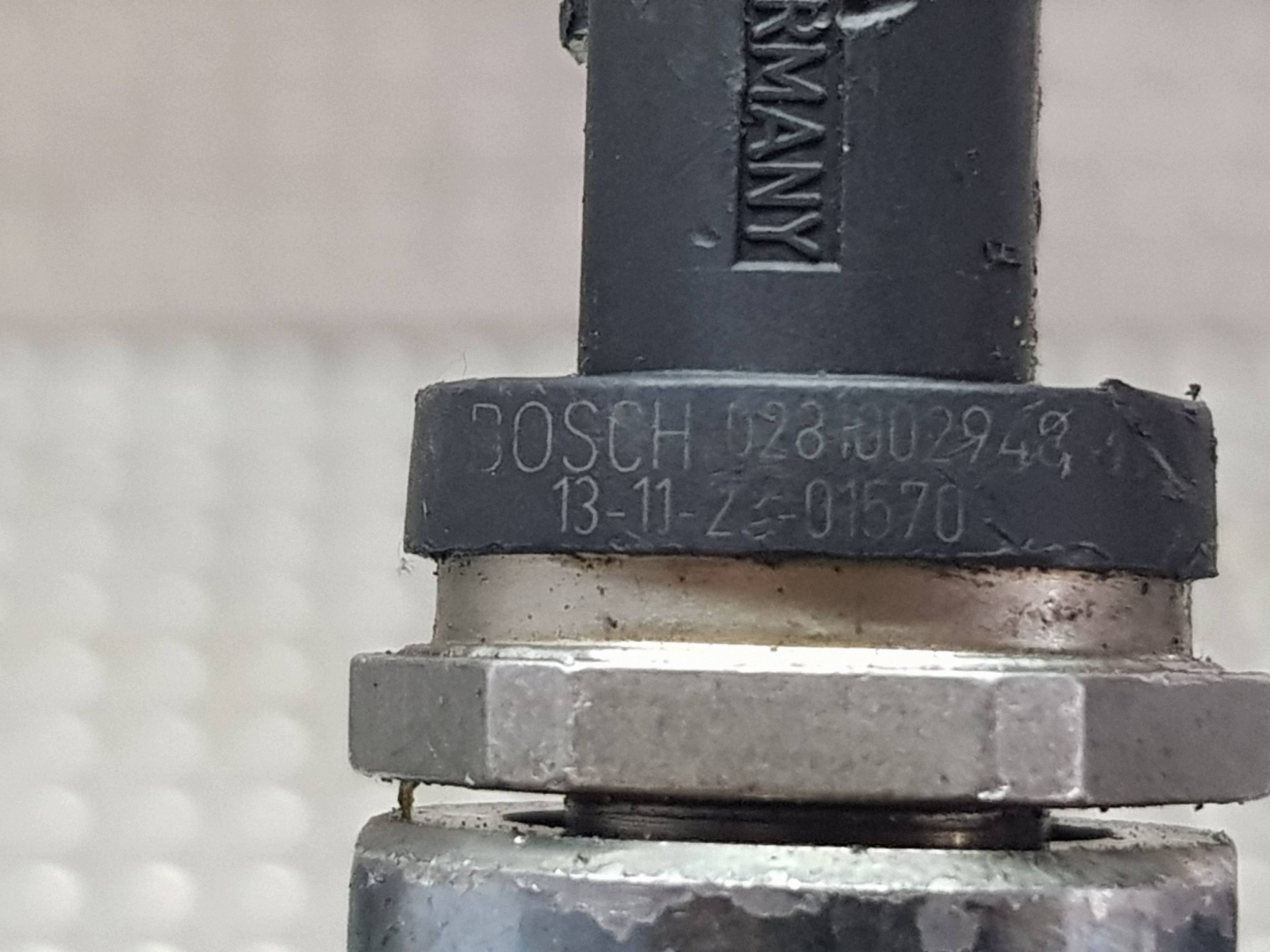 moulage capteurs pression carburant 0281002949 0281002948 BMW