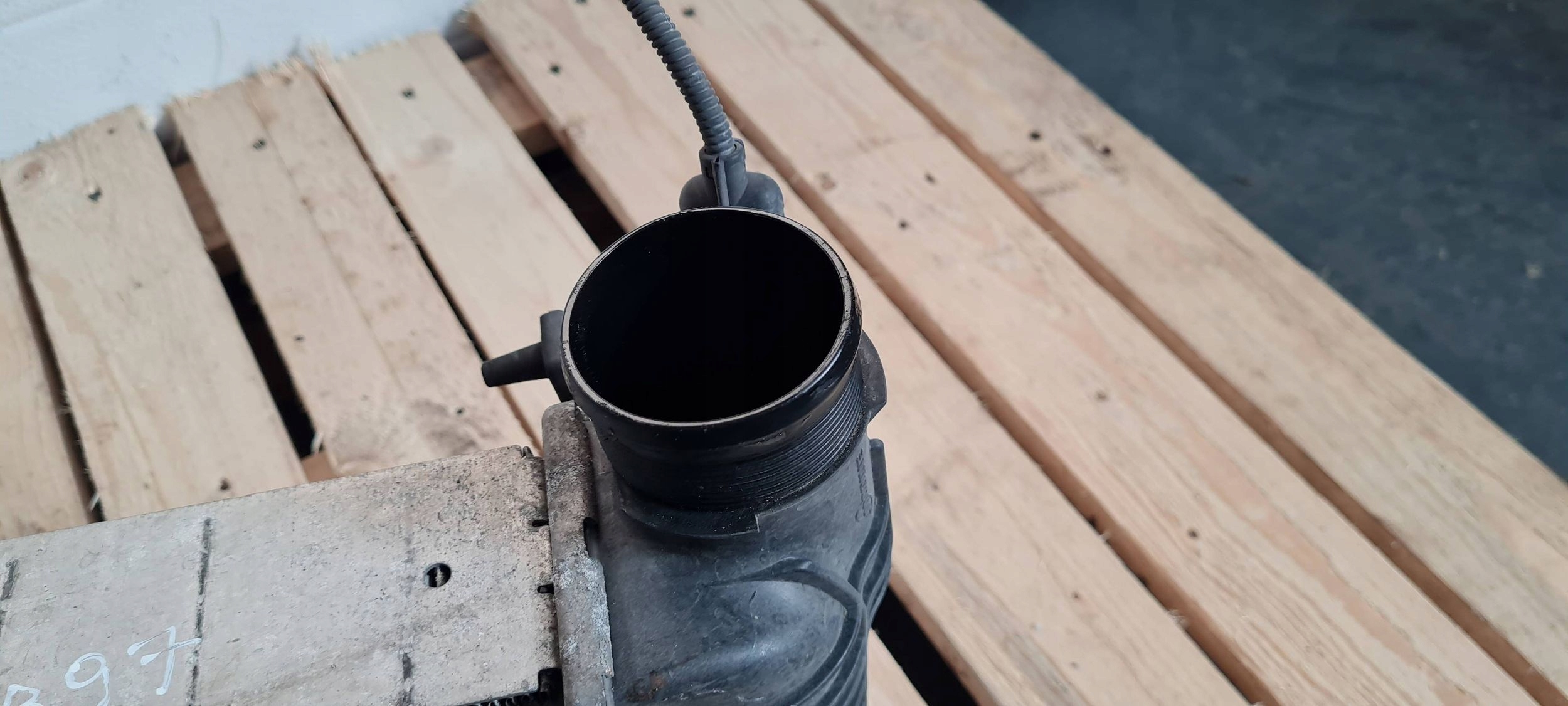 A6 C6 LIFT Kühler luft intercooler links 2.0 TDI 4F0145805AD