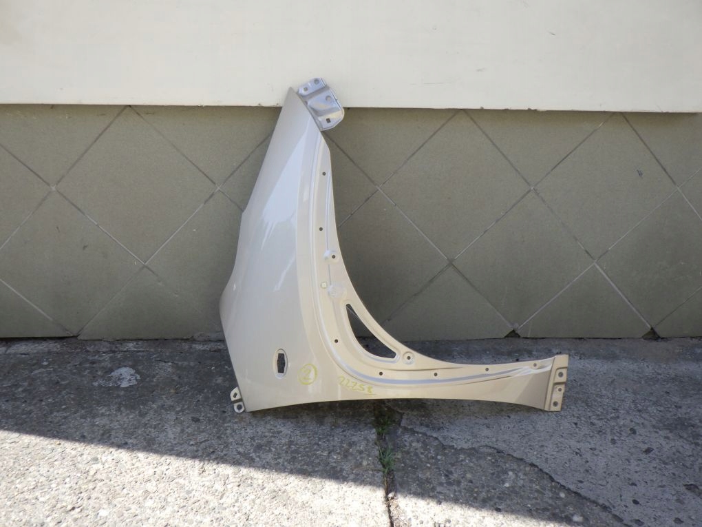 TOYOTA AYGO X 22- fender right front