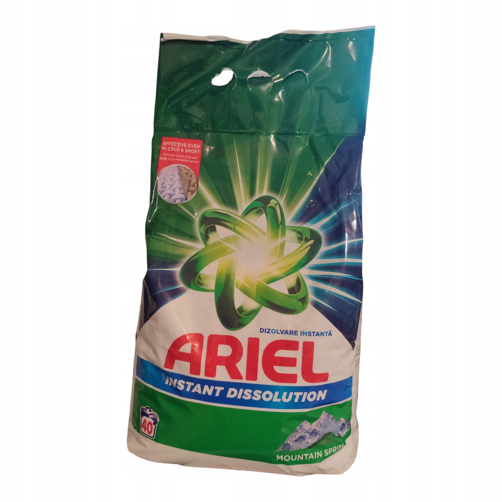 Levně Ariel prášek na praní bílého prádlamountain spring 3 kg 40 praní