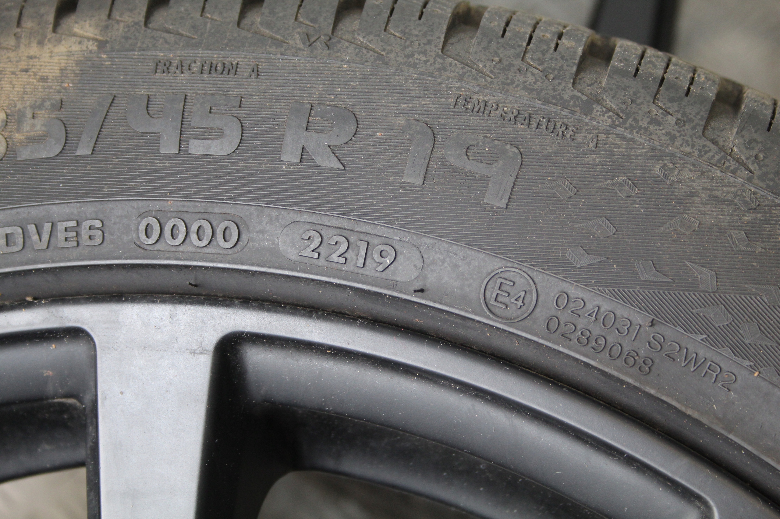 wheels discs disc 235/45 R19 OUTLANDER III 3 LIFT