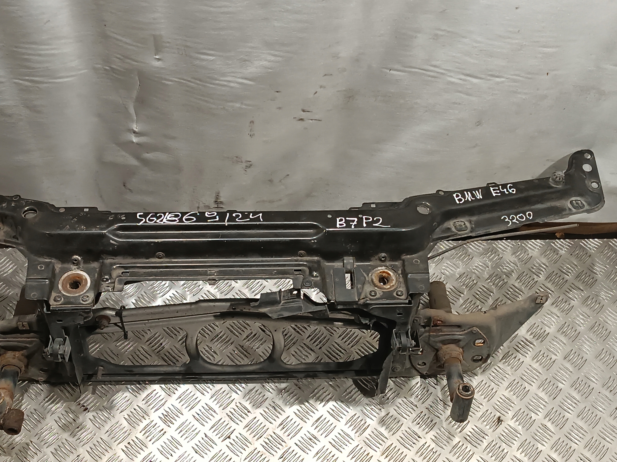 Schlossträger Versteifung Schlossträger BMW E46 320D 2000r