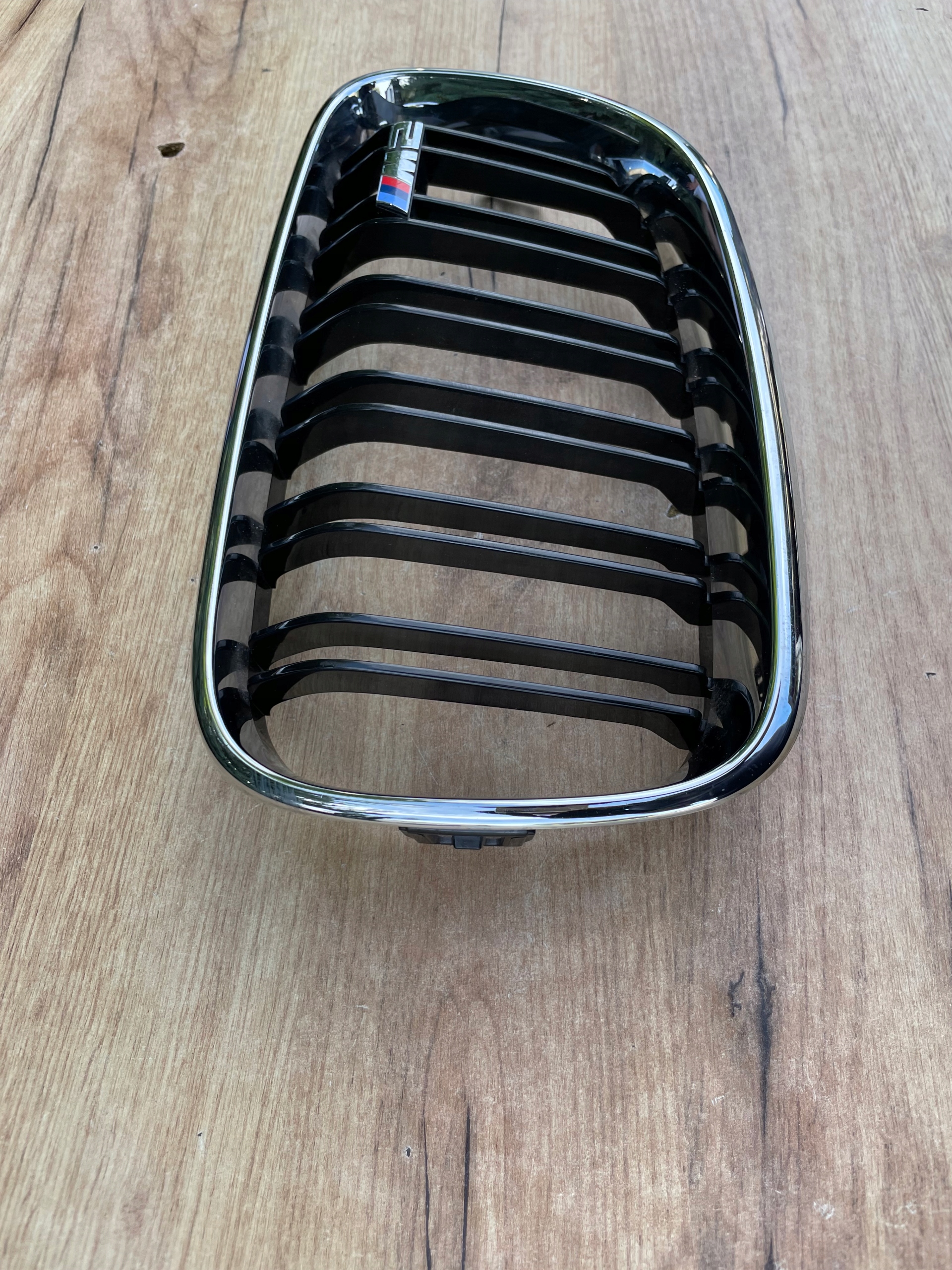 kidney grille grille radiator left 2355447 8064143 BMW M2