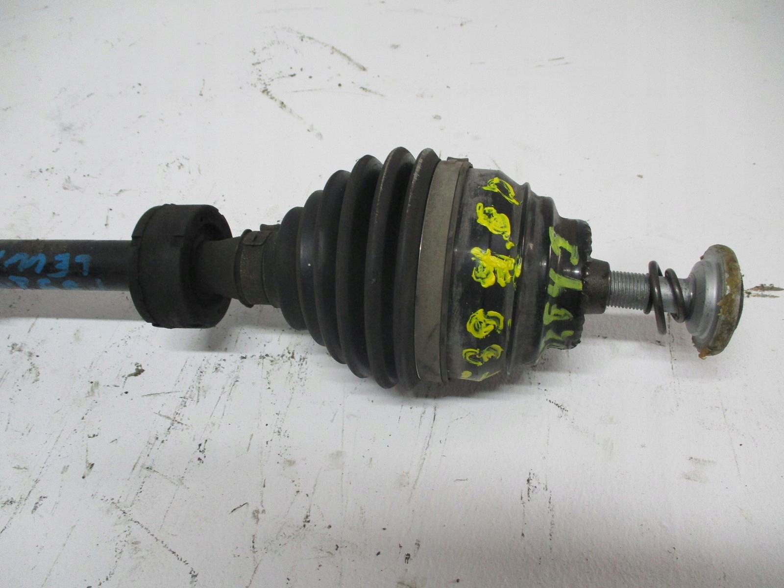 semi-axis right BMW X2 F39 2,0D 8482649