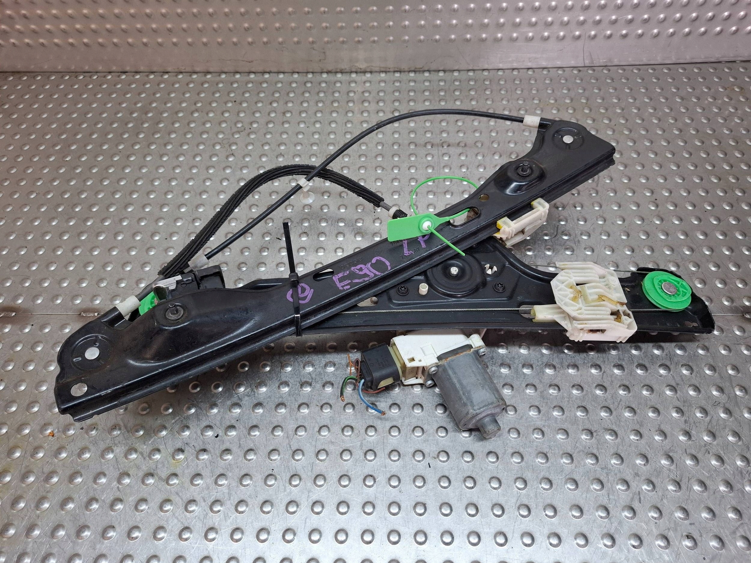 window regulator mechanism left front 7060265 6927027 BMW E91 E90
