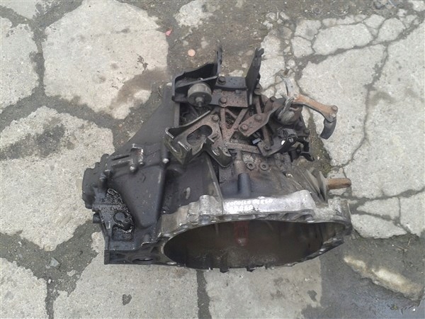 SKRZYNIA BIEGÓW TOYOTA COROLLA VERSO II 2.2 D4D Producent inny