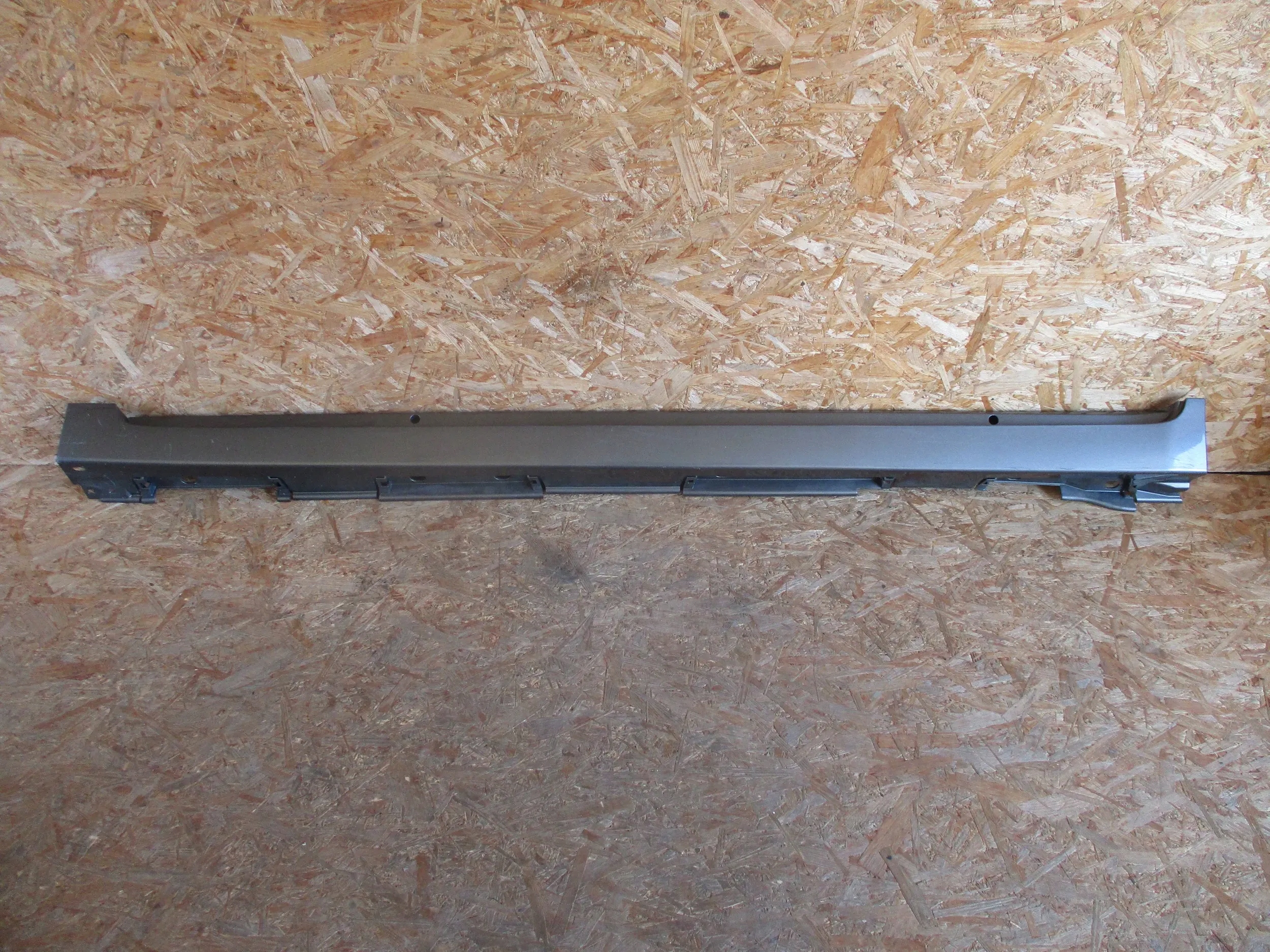 moulding threshold left TOYOTA VERSO 09