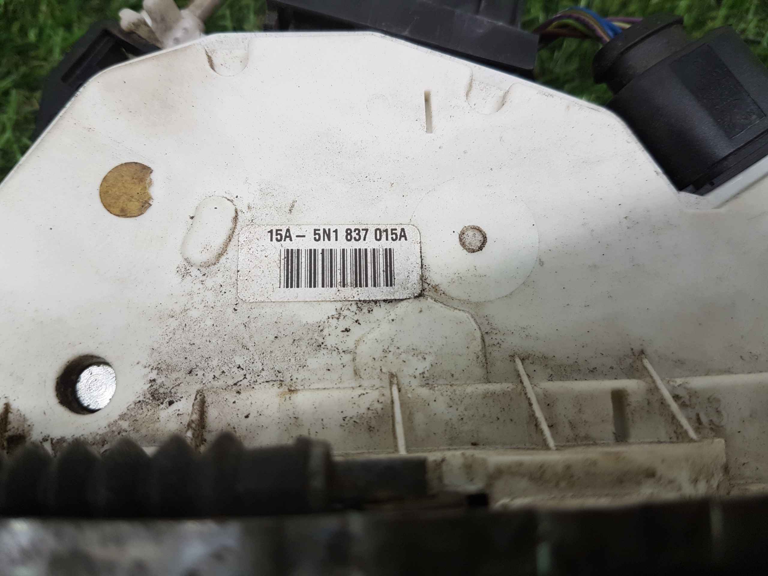 lock door left front SEAT IBIZA 4 5N1837015A