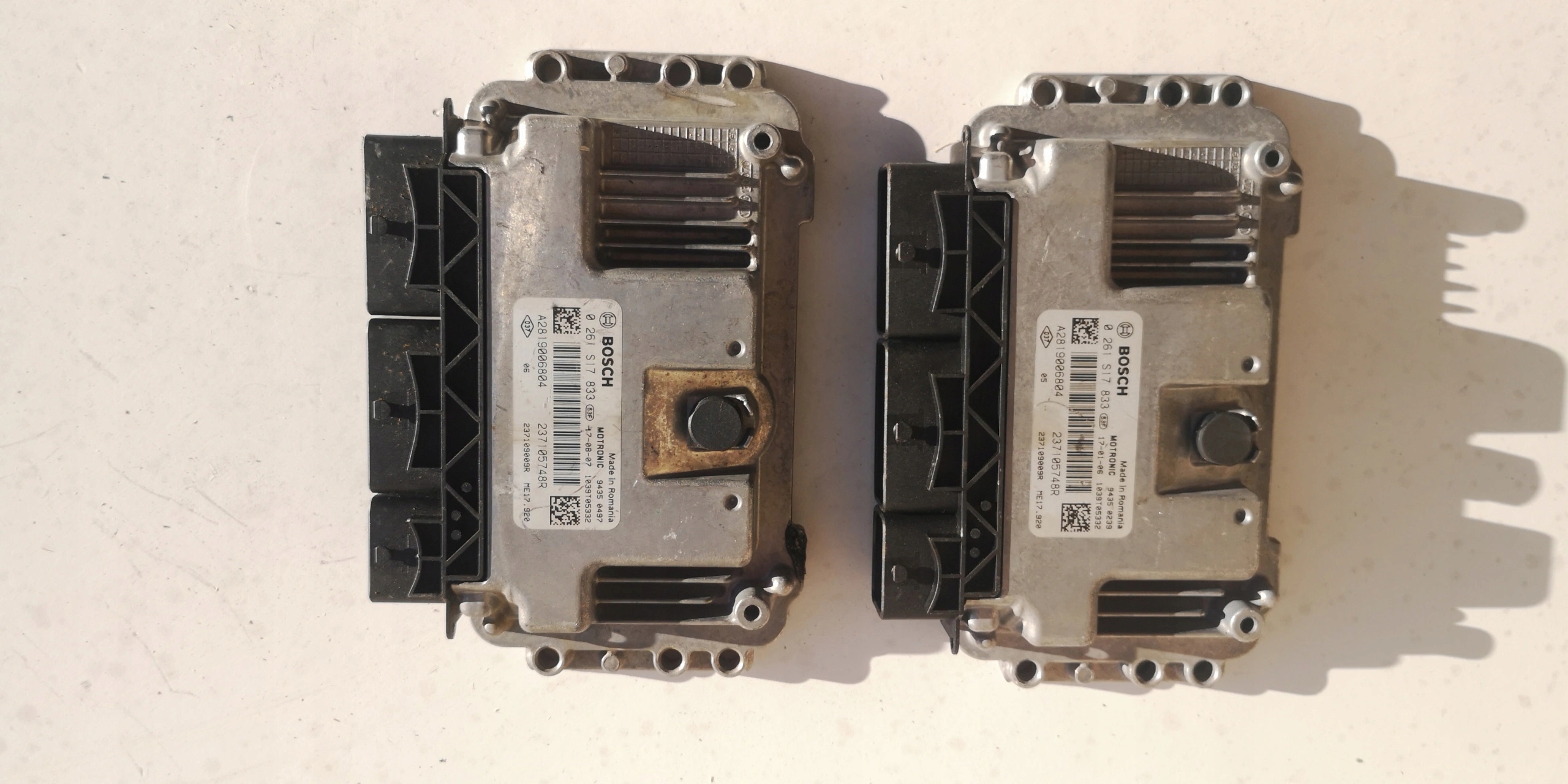 SMART FORFOUR TWINGO Computer ECU 0261S17833 A2819