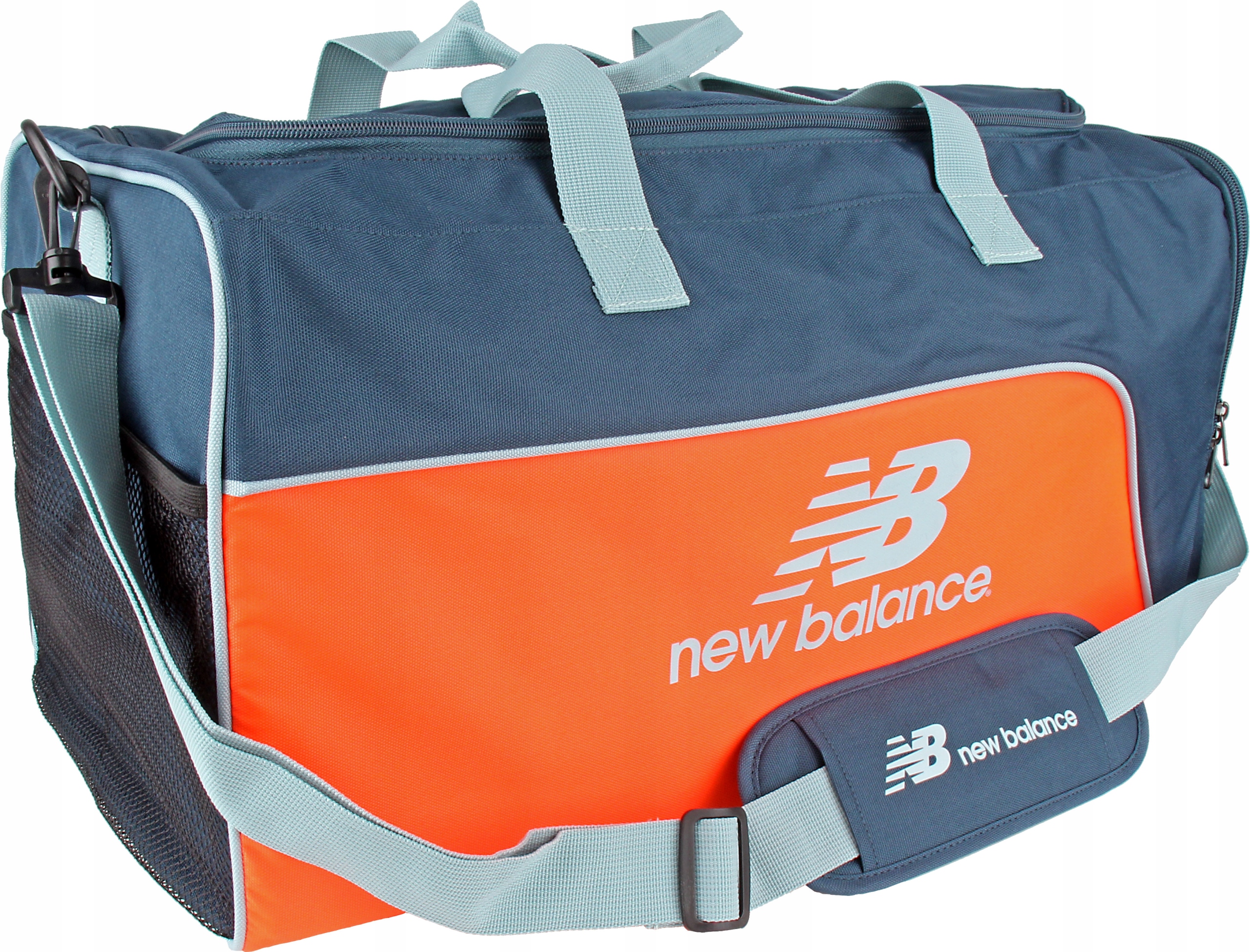 Středně velká sportovní taška New Balance Training Day Duffel Medium