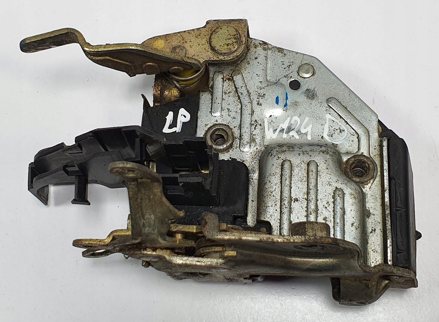 ZAMEK DRZWI LEWY PRZÓD MERCEDES W124 EUROPA