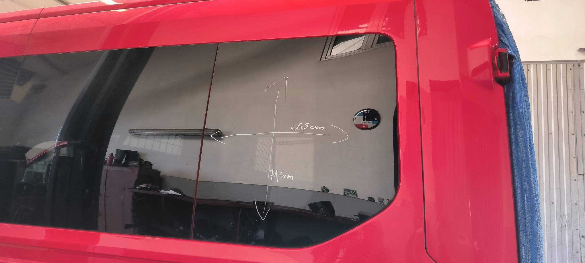 Vitre Latérale/côté FORD TRANSIT MK8